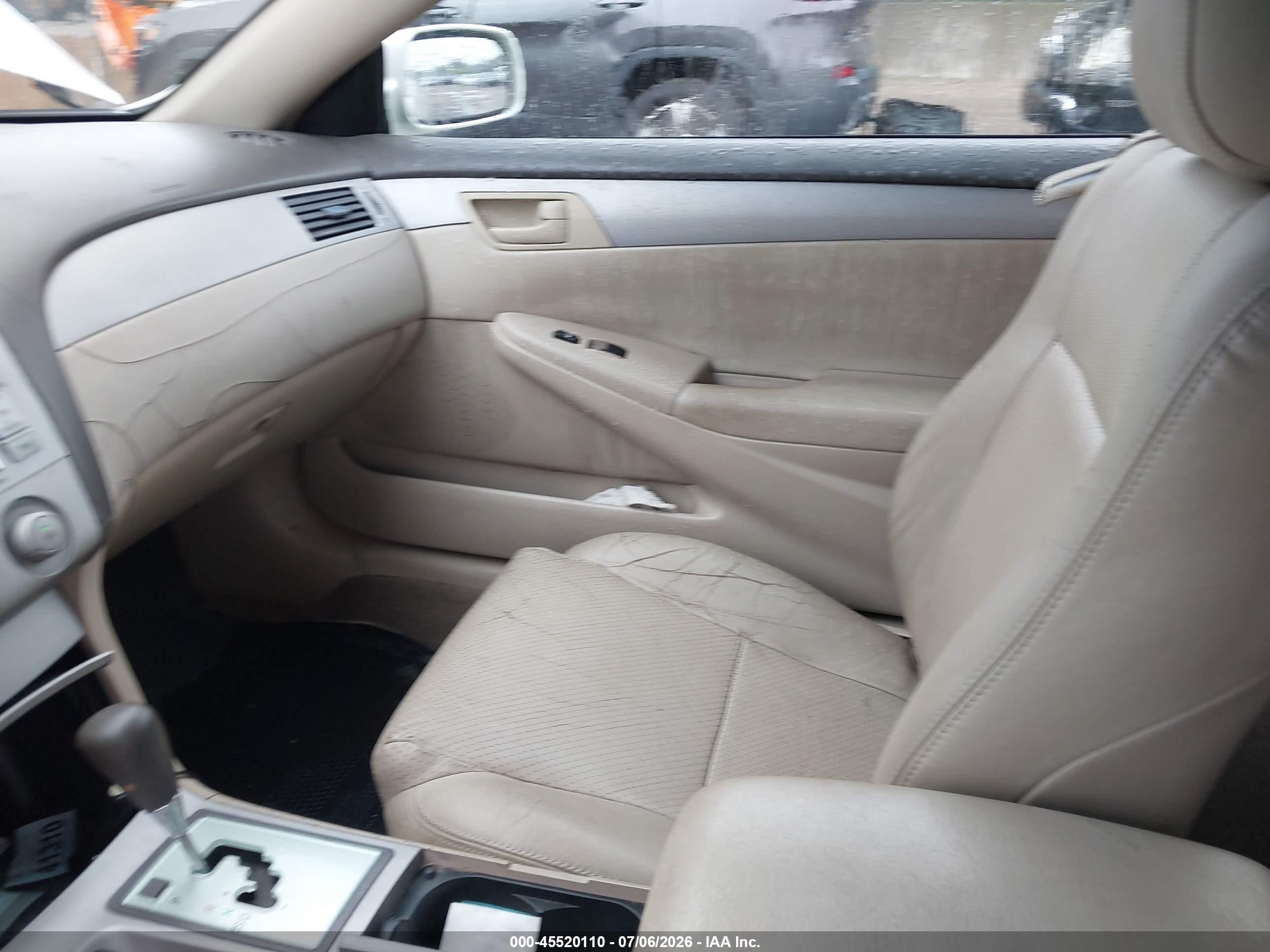2004 Toyota Camry Solara Se White vin: 4T1FA38P24U032551