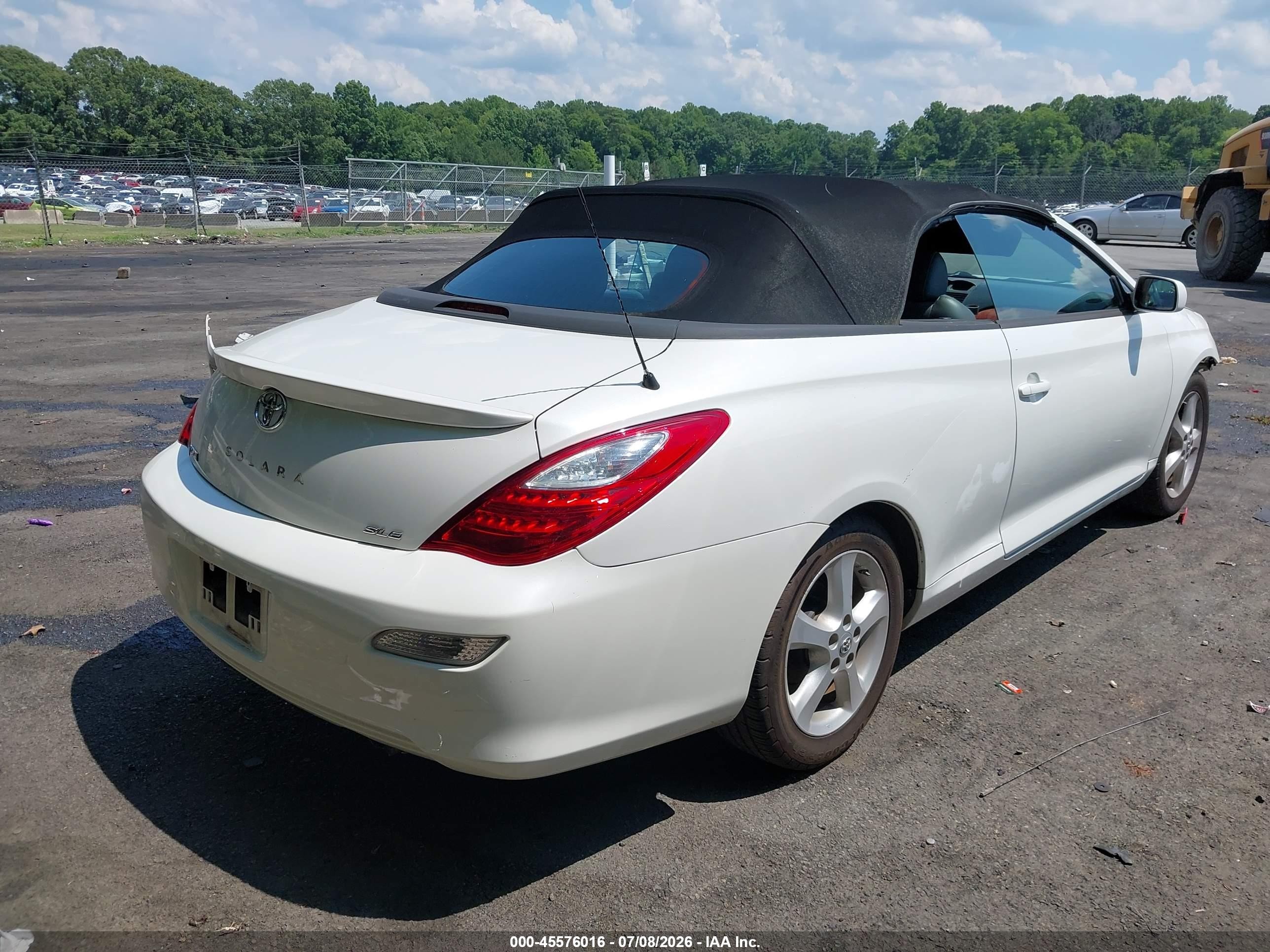 2008 Toyota Camry Solara Sle White vin: 4T1FA38P58U144363