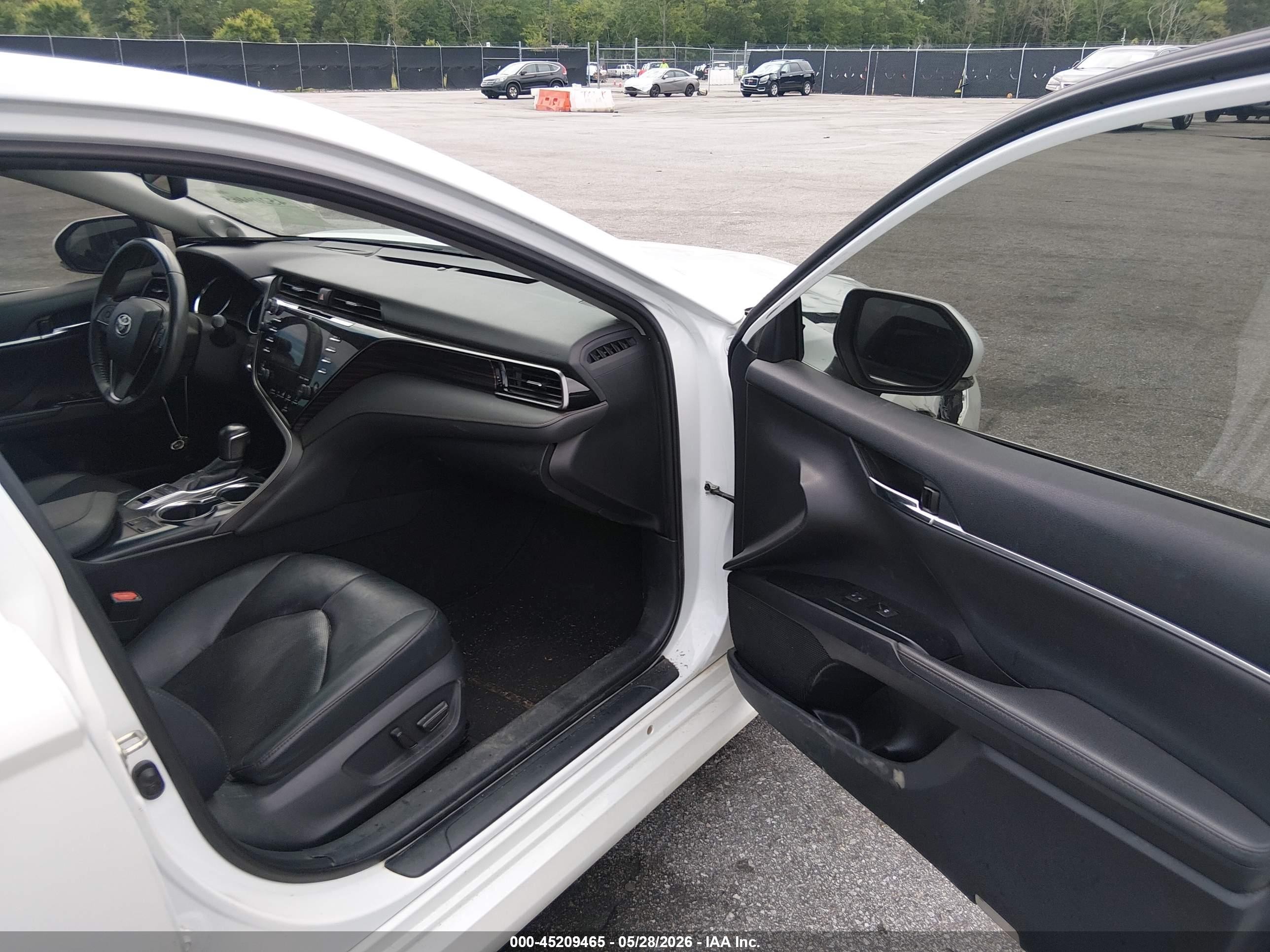 2020 Toyota Camry Xle V6 White vin: 4T1FZ1AK9LU034467