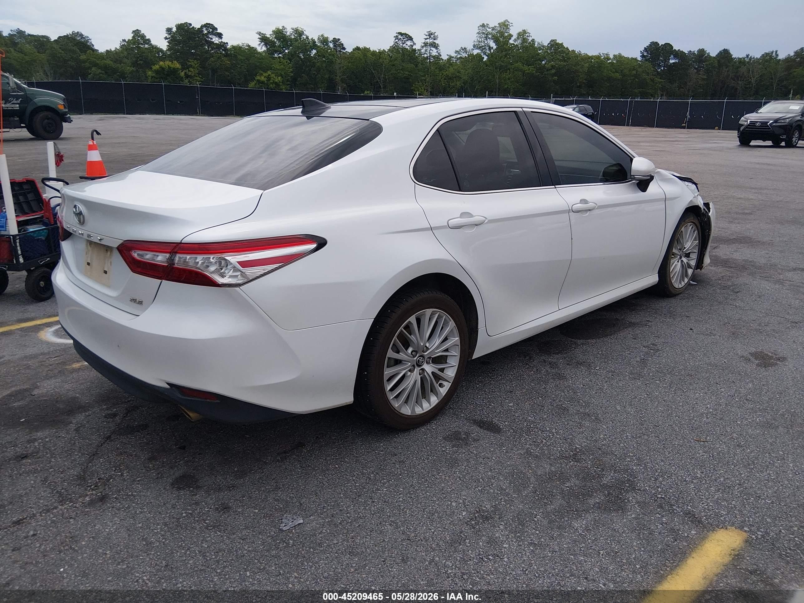 2020 Toyota Camry Xle V6 White vin: 4T1FZ1AK9LU034467