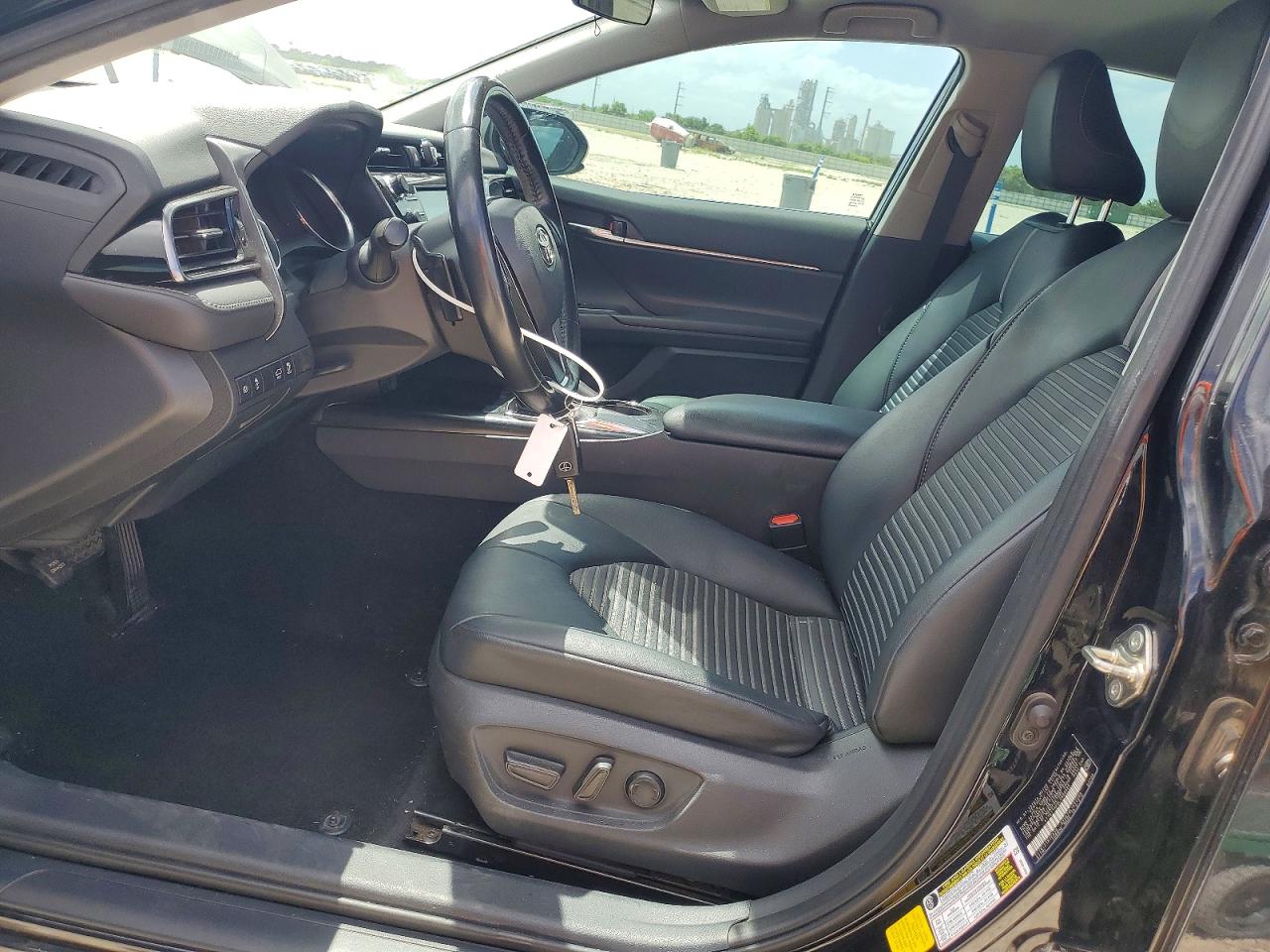 2020 Toyota Camry Se Black vin: 4T1G11AK0LU899565