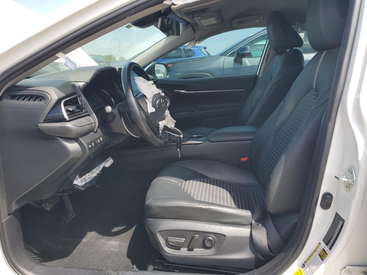 2024 Toyota Camry Se Белый vin: 4T1G11AK2RU885370 Damage: Airbag - Front Left, Deployed, Replacement Required