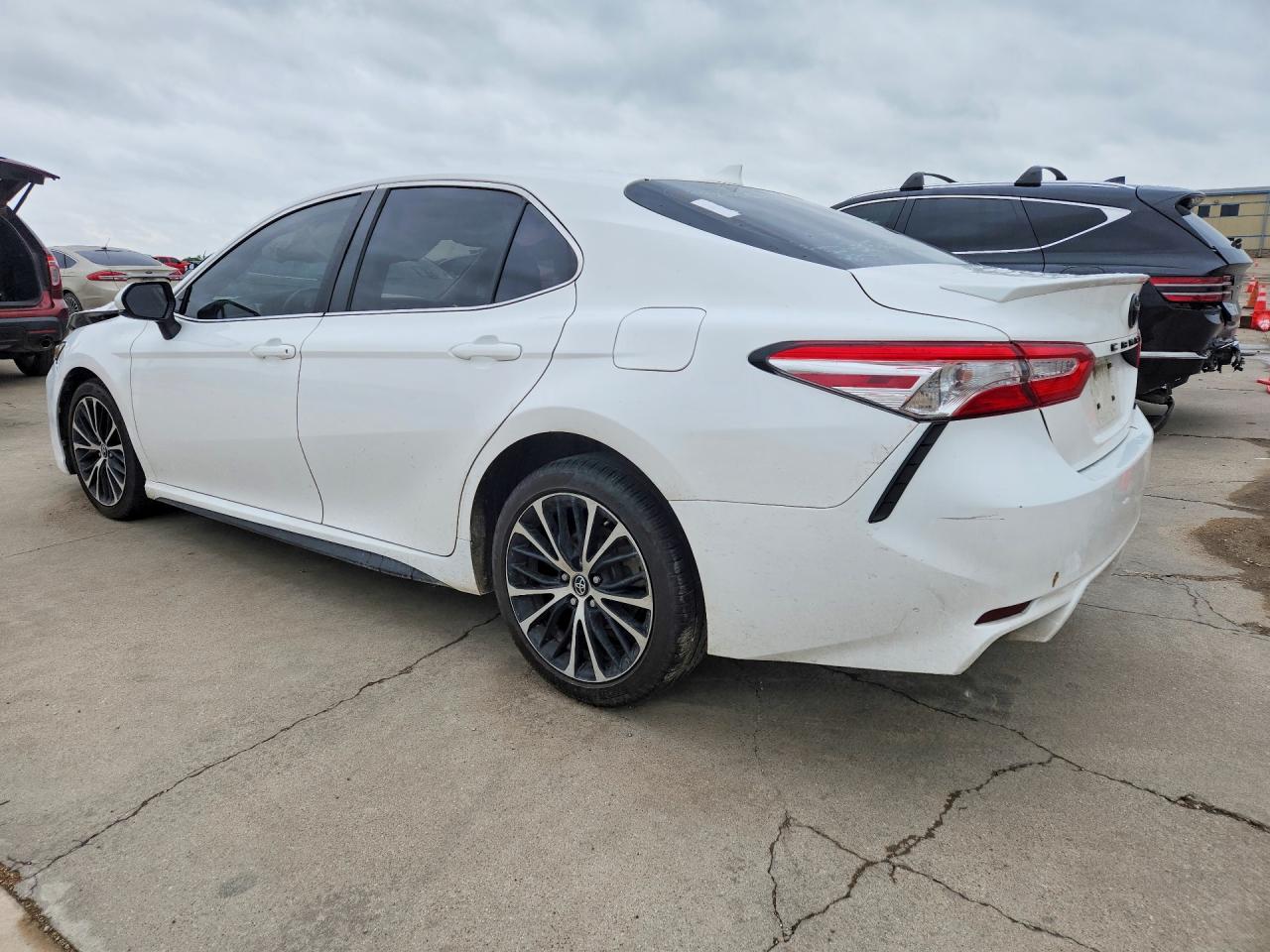 2020 Toyota Camry Se White vin: 4T1G11AK3LU319788