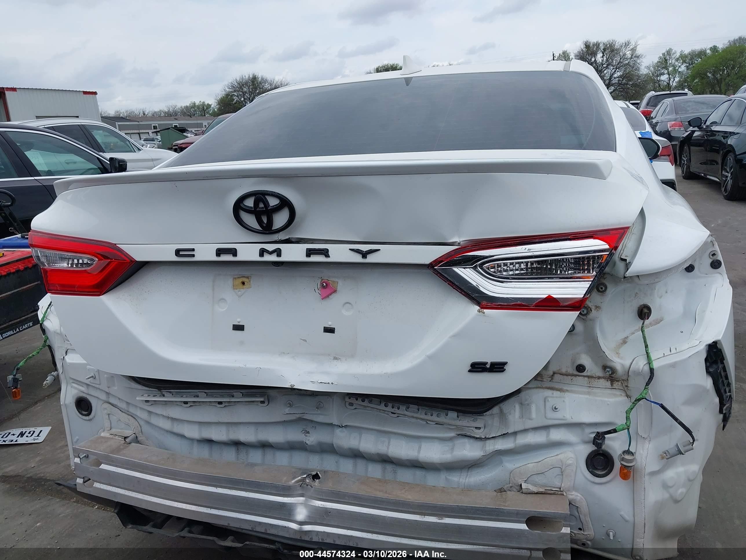2020 Toyota Camry Se White vin: 4T1G11AK3LU384902