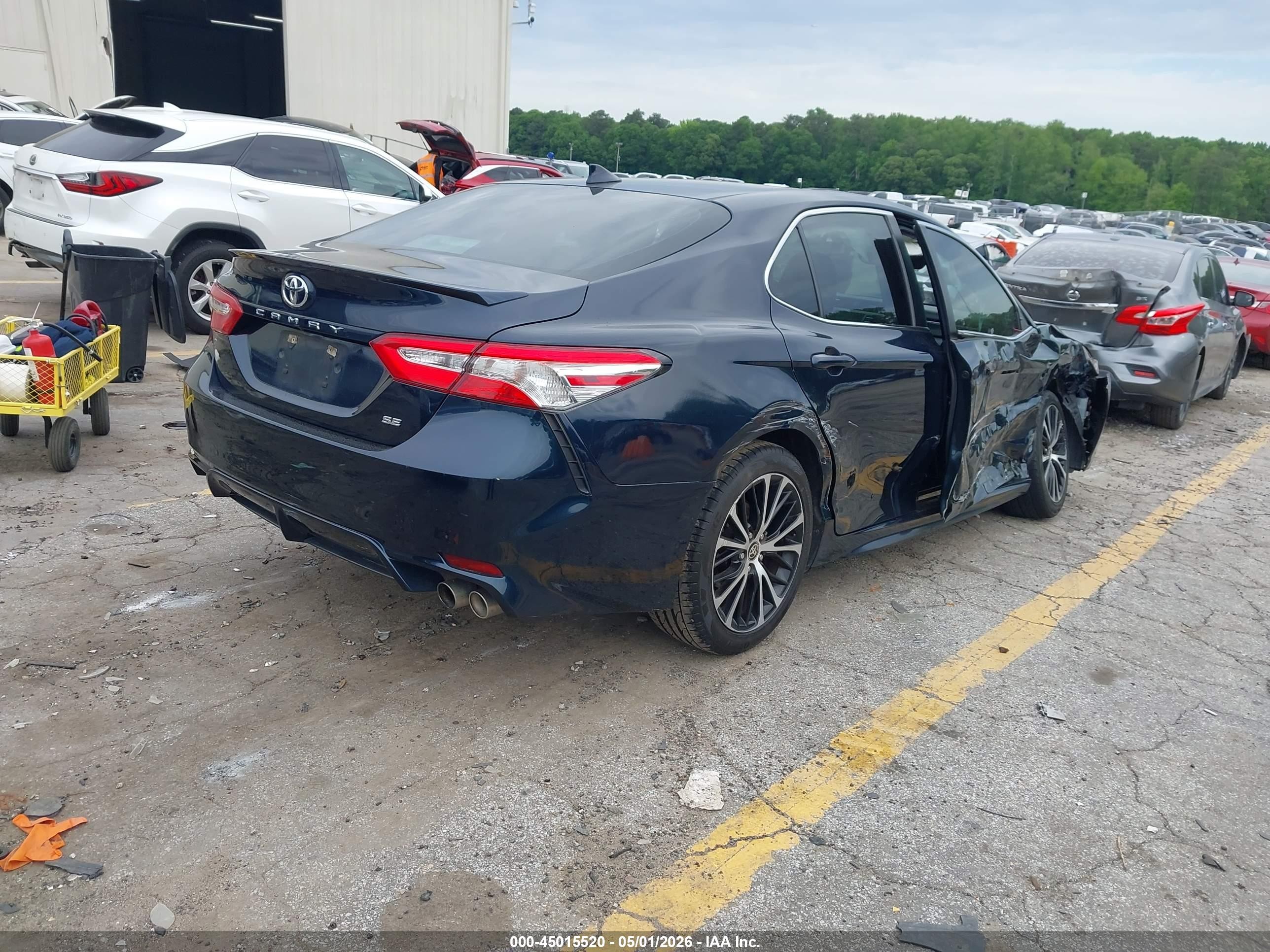 2020 Toyota Camry Se Dark Blue vin: 4T1G11AK3LU501796