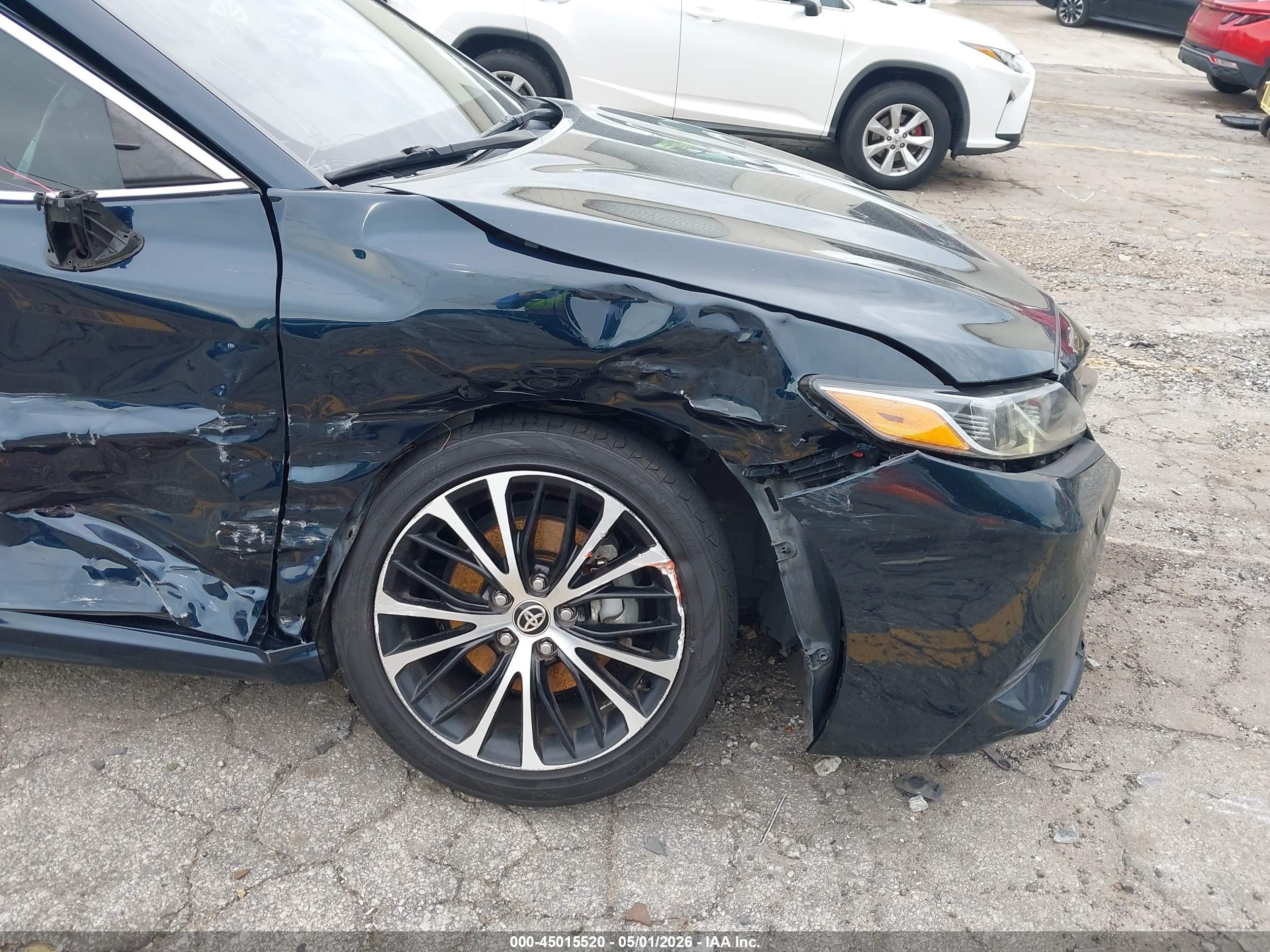 2020 Toyota Camry Se Dark Blue vin: 4T1G11AK3LU501796