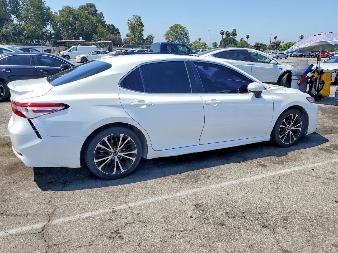 2020 Toyota Camry Se White vin: 4T1G11AK3LU911305