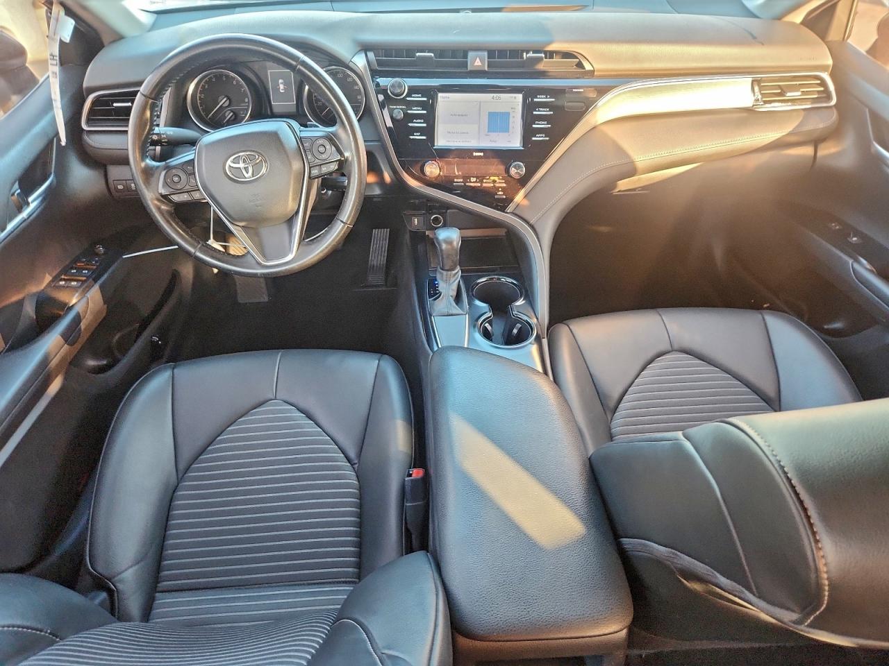2020 Toyota Camry Se Серебряный vin: 4T1G11AK3LU974694