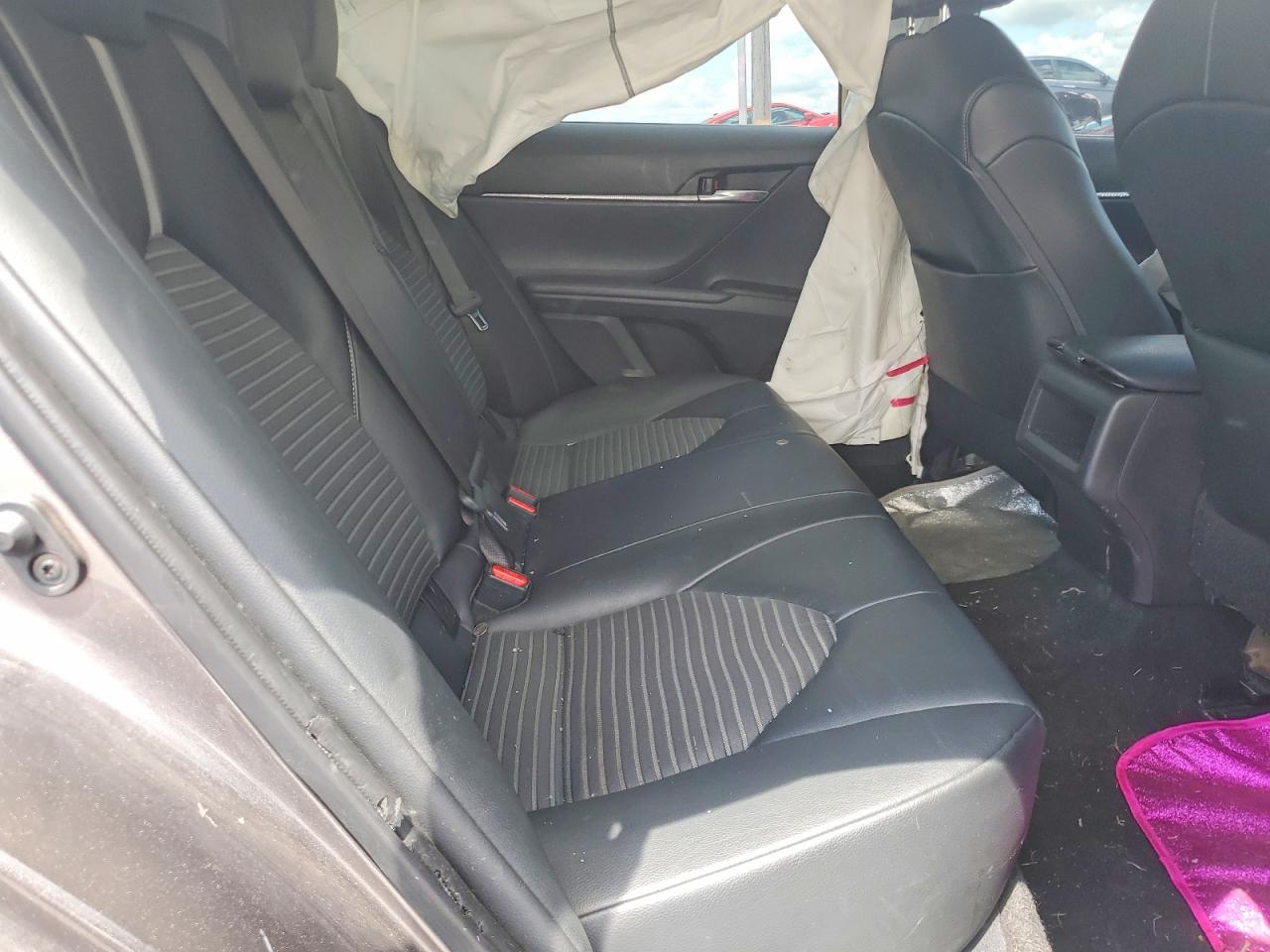 2021 Toyota Camry Se Gray vin: 4T1G11AK3MU460698
