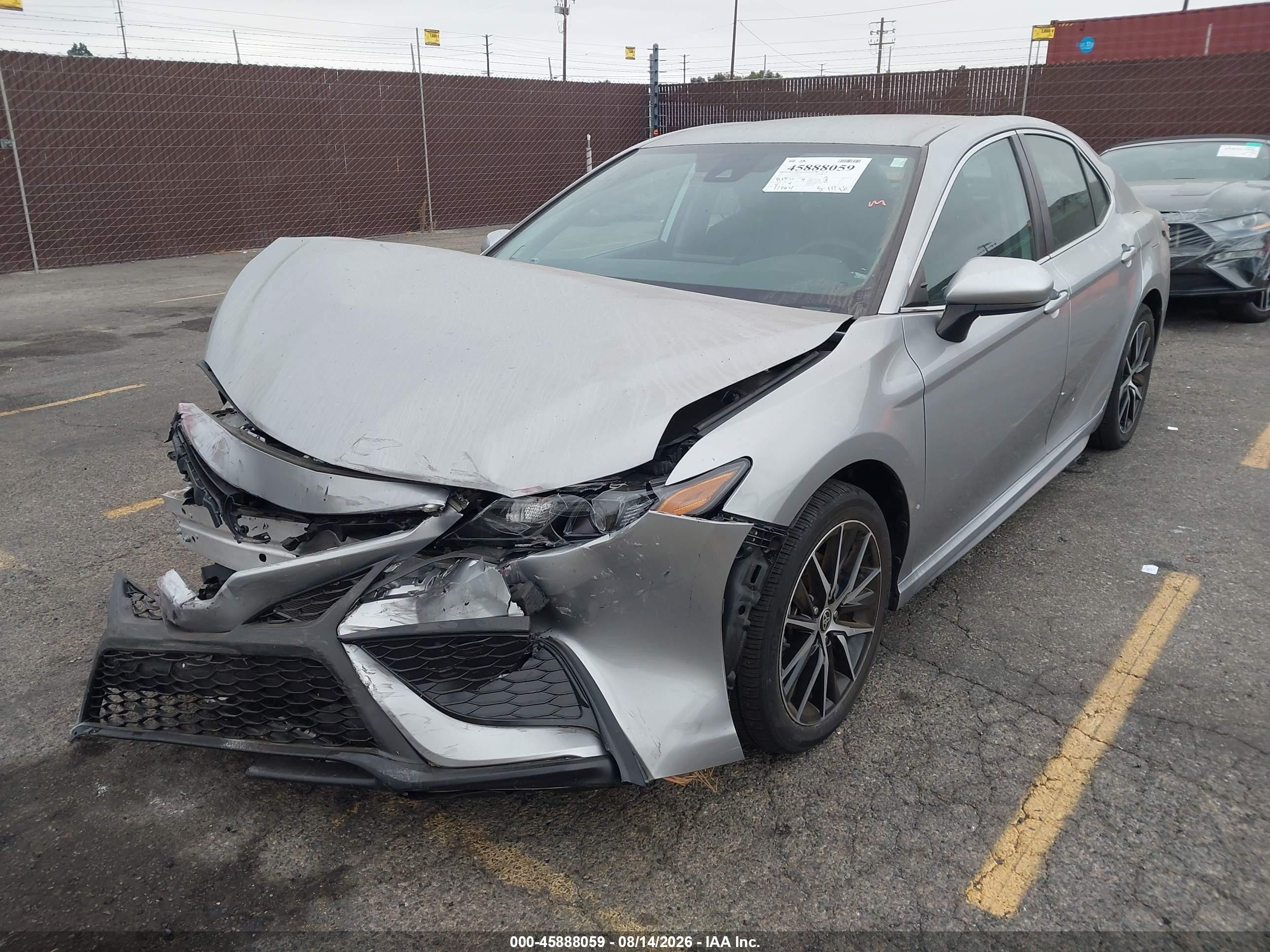 2021 Toyota Camry Se/se Night Shade Silver vin: 4T1G11AK3MU558565