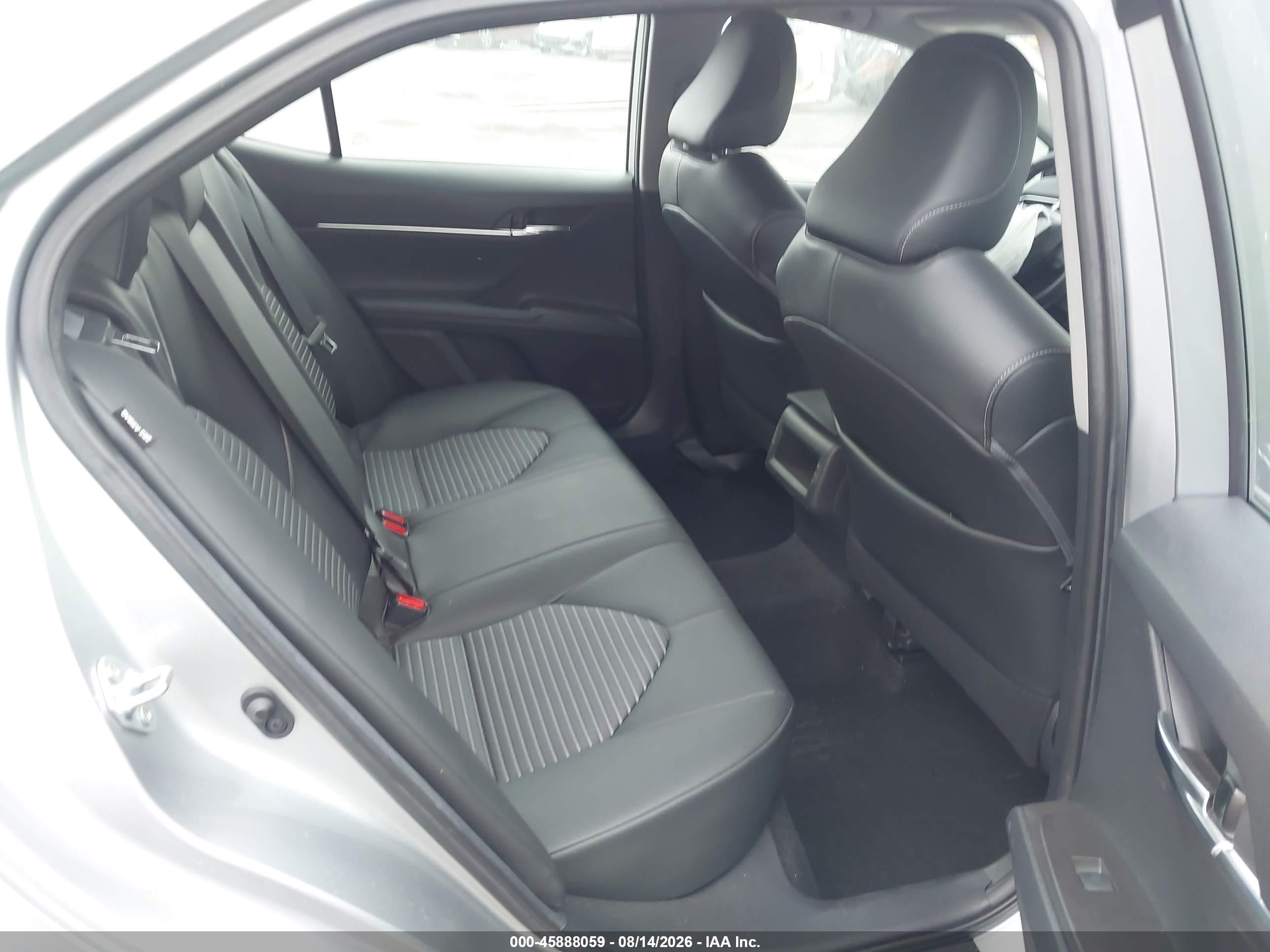 2021 Toyota Camry Se/se Night Shade Silver vin: 4T1G11AK3MU558565