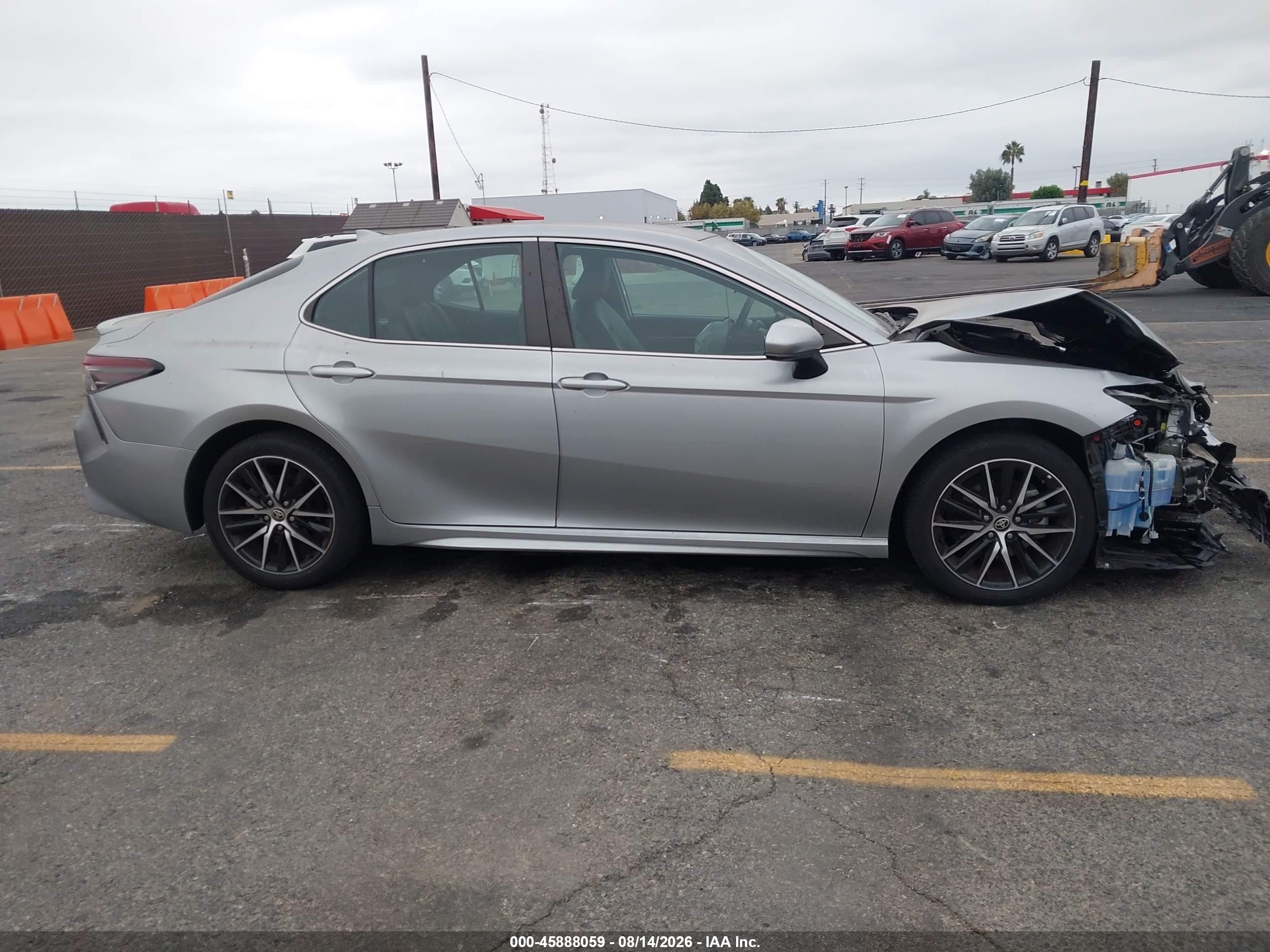 2021 Toyota Camry Se/se Night Shade Silver vin: 4T1G11AK3MU558565