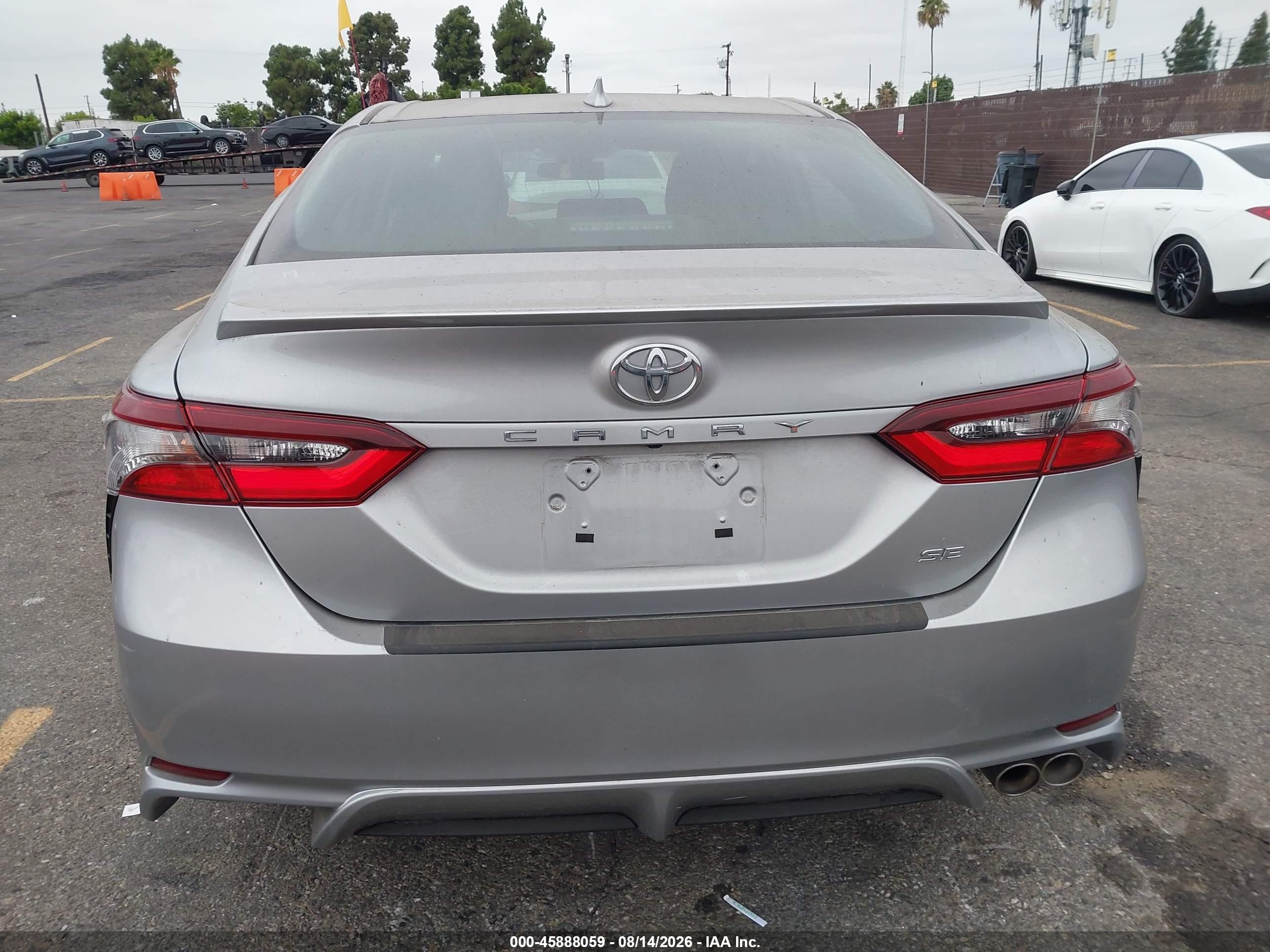 2021 Toyota Camry Se/se Night Shade Silver vin: 4T1G11AK3MU558565