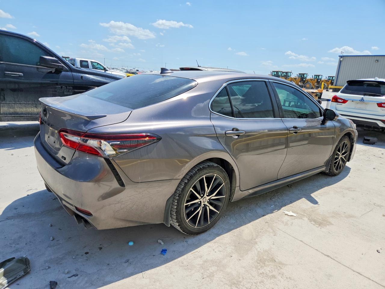 2022 Toyota Camry Se Gray vin: 4T1G11AK3NU638577