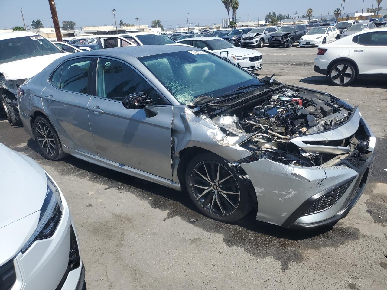2021 Toyota Camry Se Серебряный vin: 4T1G11AK5MU552802 Damage: Windshield, Broken, Replacement Required