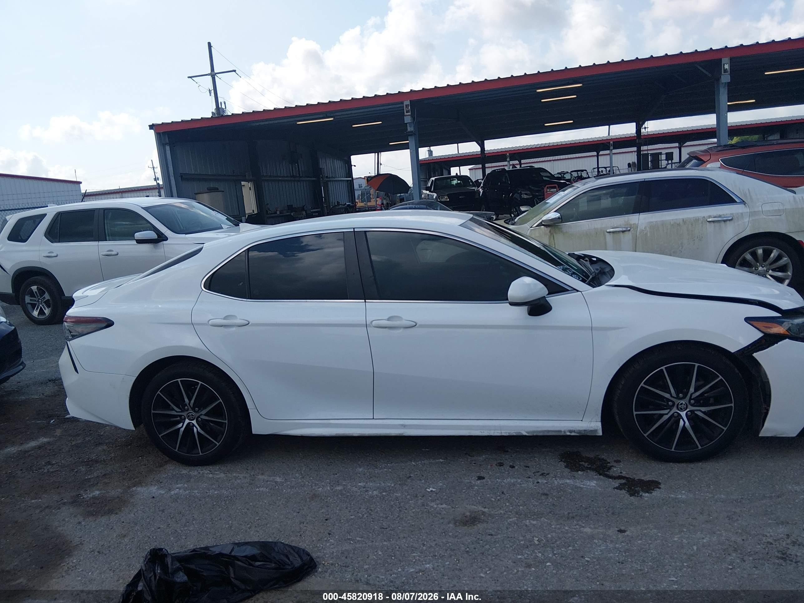 2021 Toyota Camry Se White vin: 4T1G11AK6MU548113