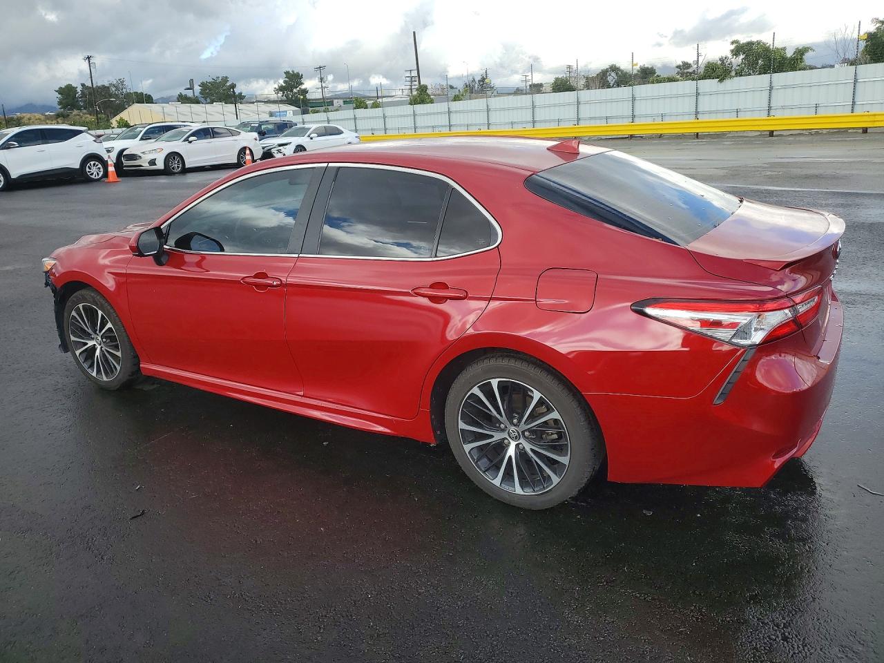 2020 Toyota Camry Se Red vin: 4T1G11AK8LU367271