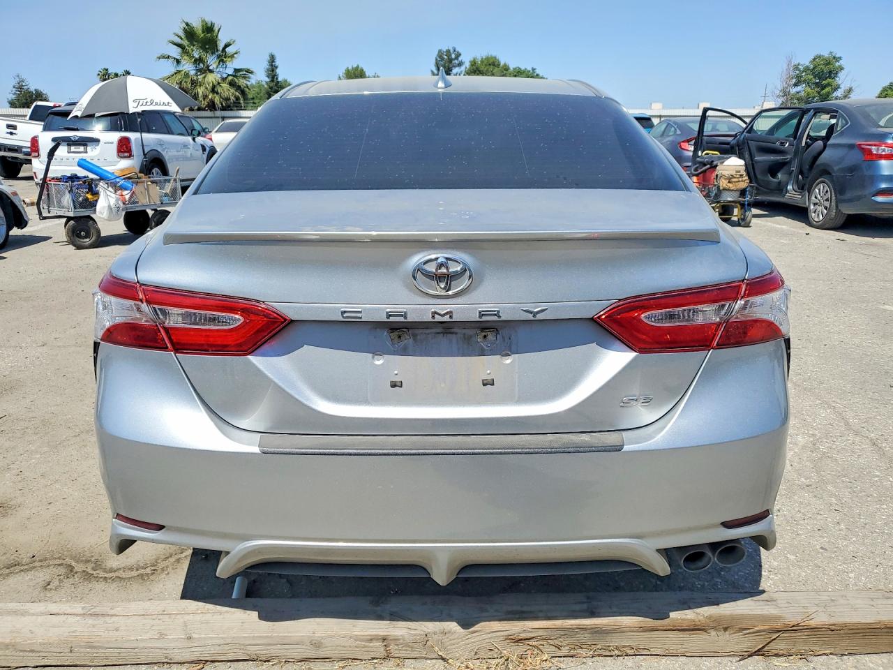 2020 Toyota Camry Se Серебряный vin: 4T1G11AK8LU867737