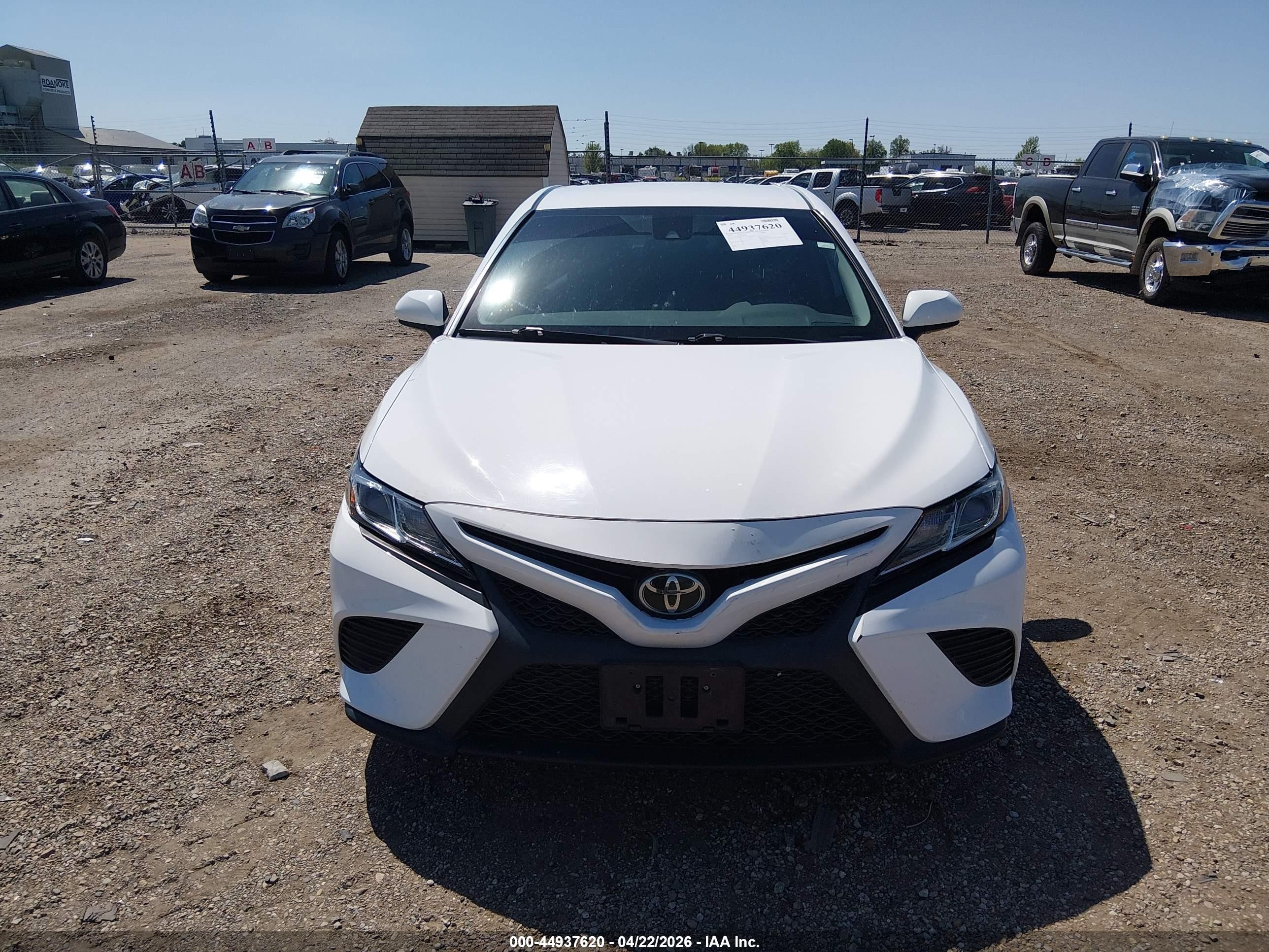 2020 Toyota Camry Se Белый vin: 4T1G11AK8LU955509