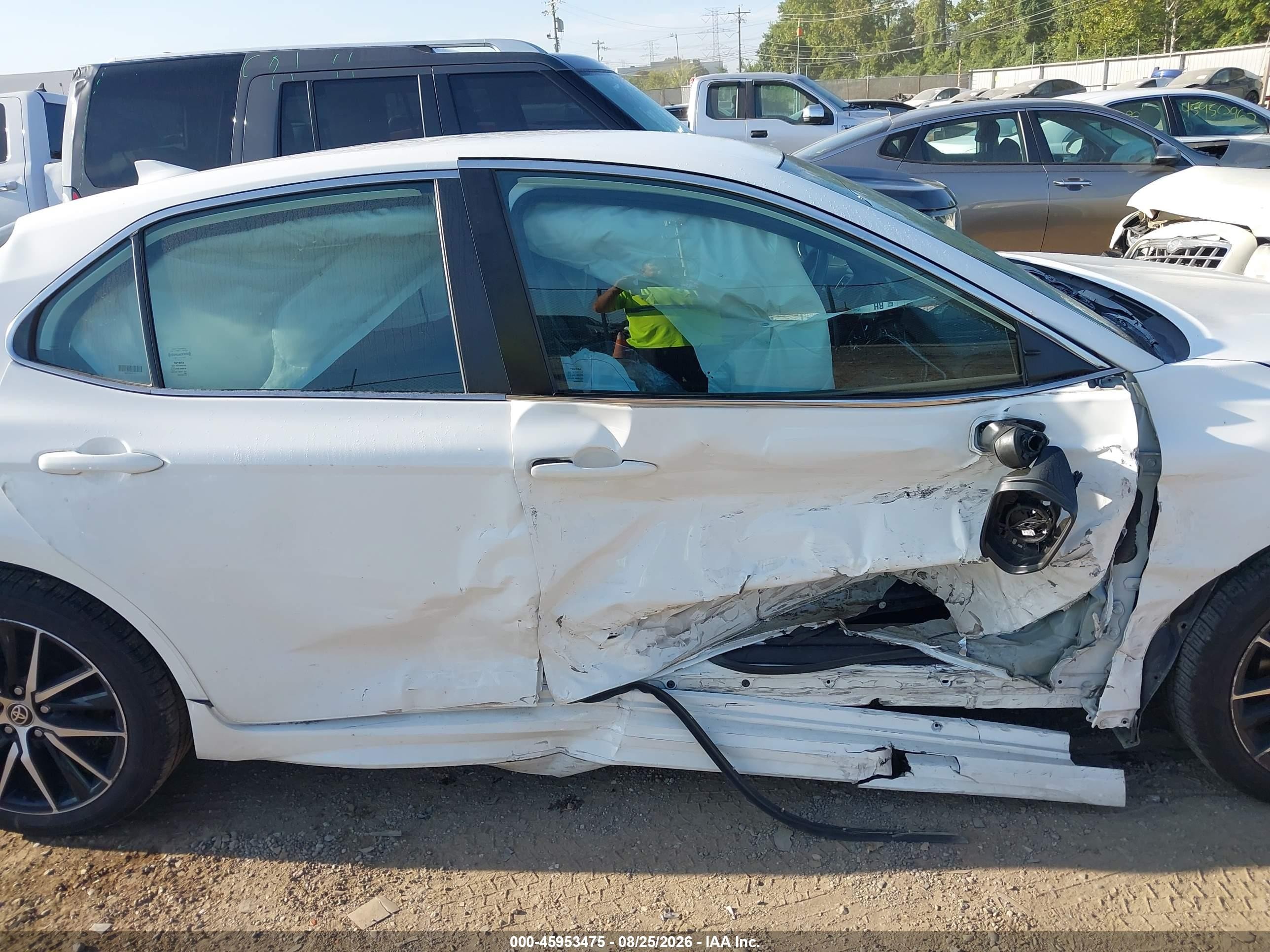 2021 Toyota Camry Se White vin: 4T1G11AK8MU445842