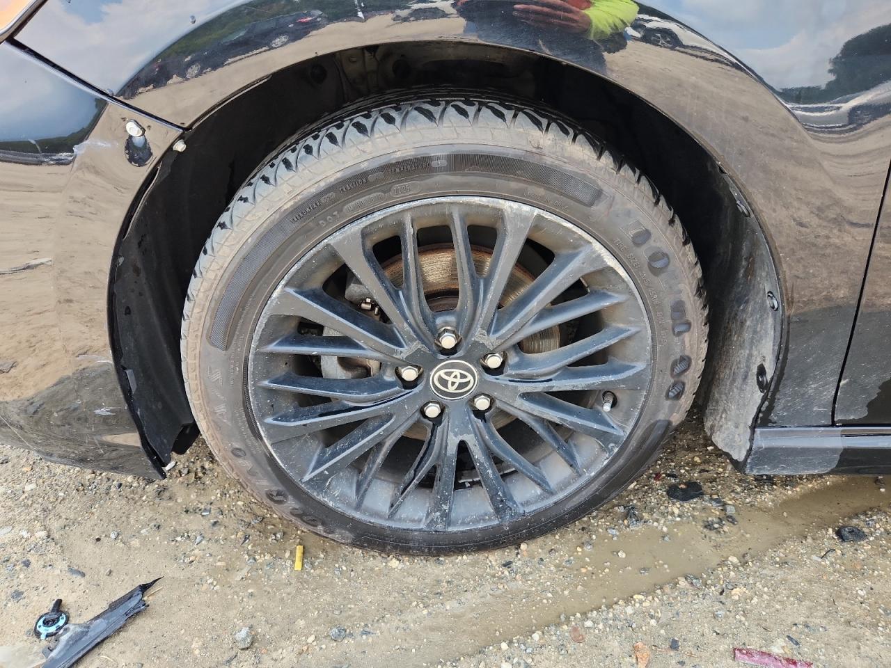 2020 Toyota Camry Se Nightshade Black vin: 4T1G11AK9LU387612 Damage: Left Front Wheel, Curb Rash, 9 To 10 Inches