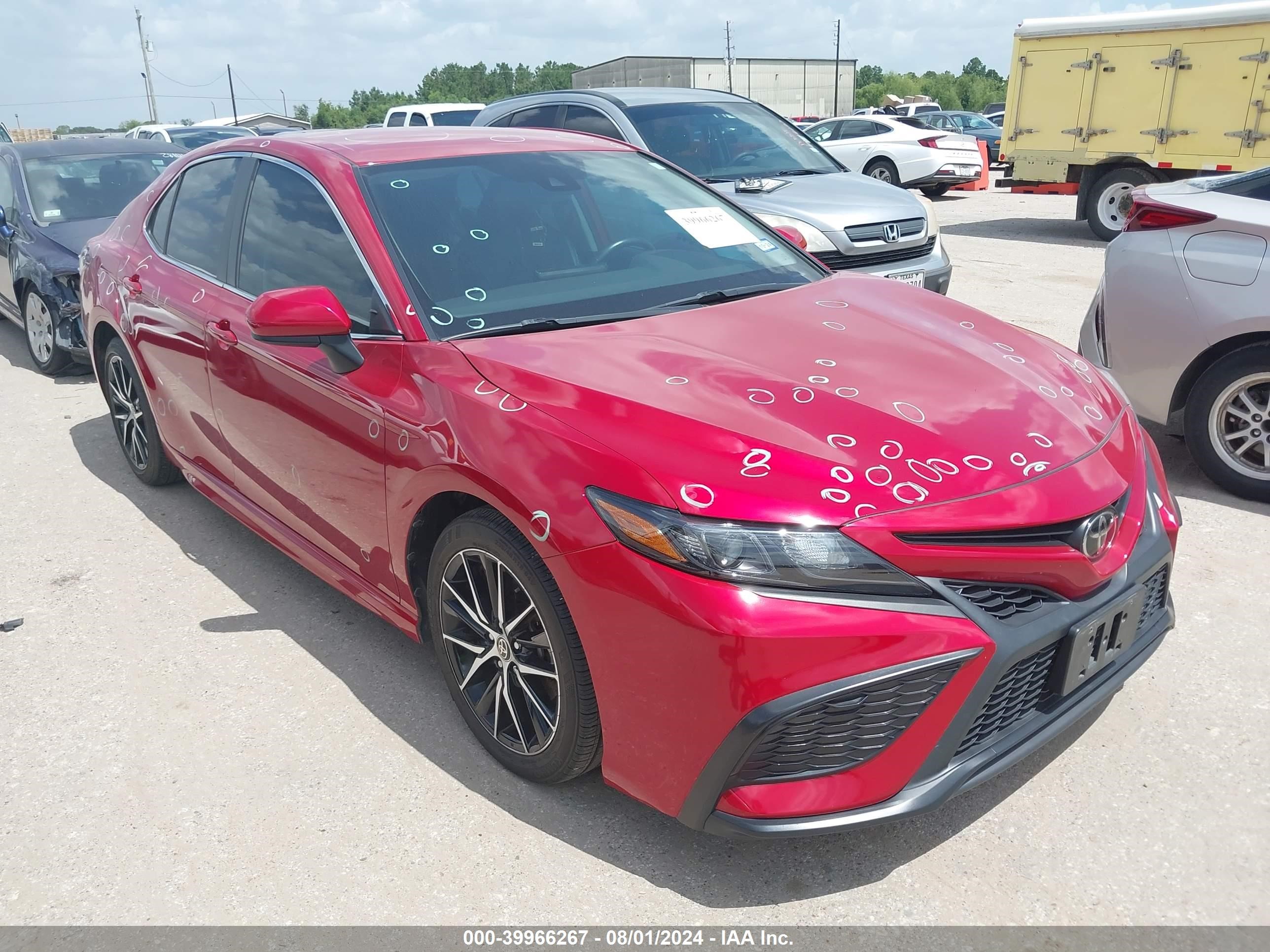 Price & History 2021 Toyota Camry Se 2.5l I-4 Di, Dohc, Vvt, 203hp