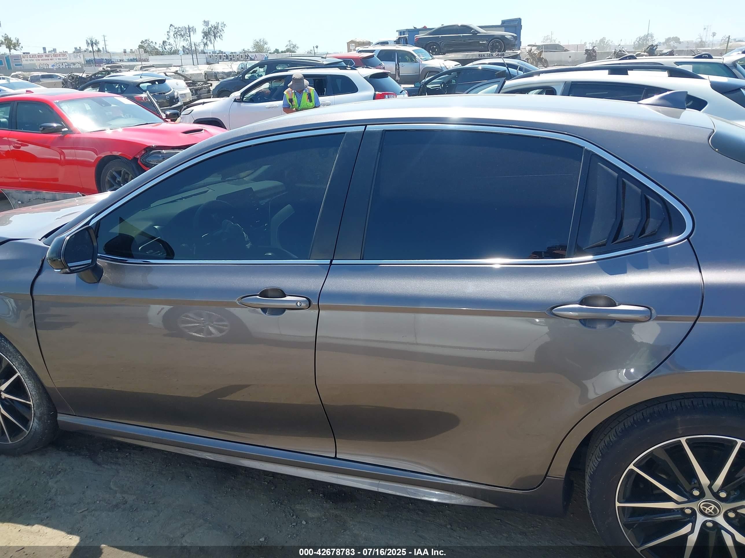 2023 Toyota Camry Se Gray vin: 4T1G11AKXPU802734