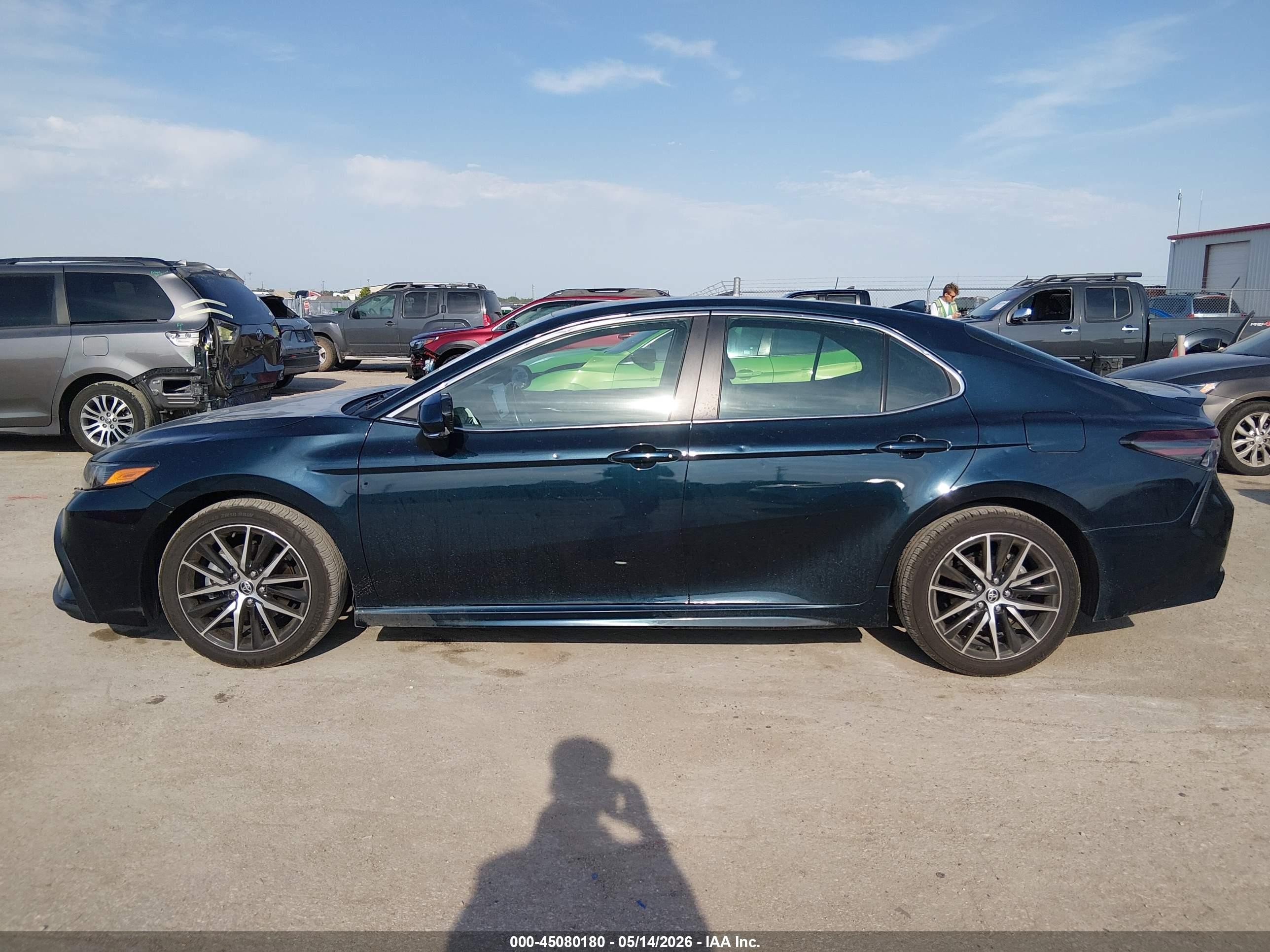 2021 Toyota Camry Se Awd Dark Blue vin: 4T1G11BK2MU044754
