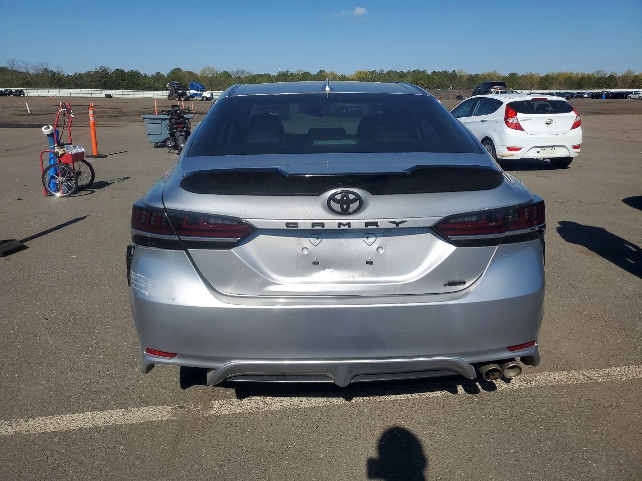 2020 Toyt Camry Hybr Silver vin: 4T1G11BK4LU012693