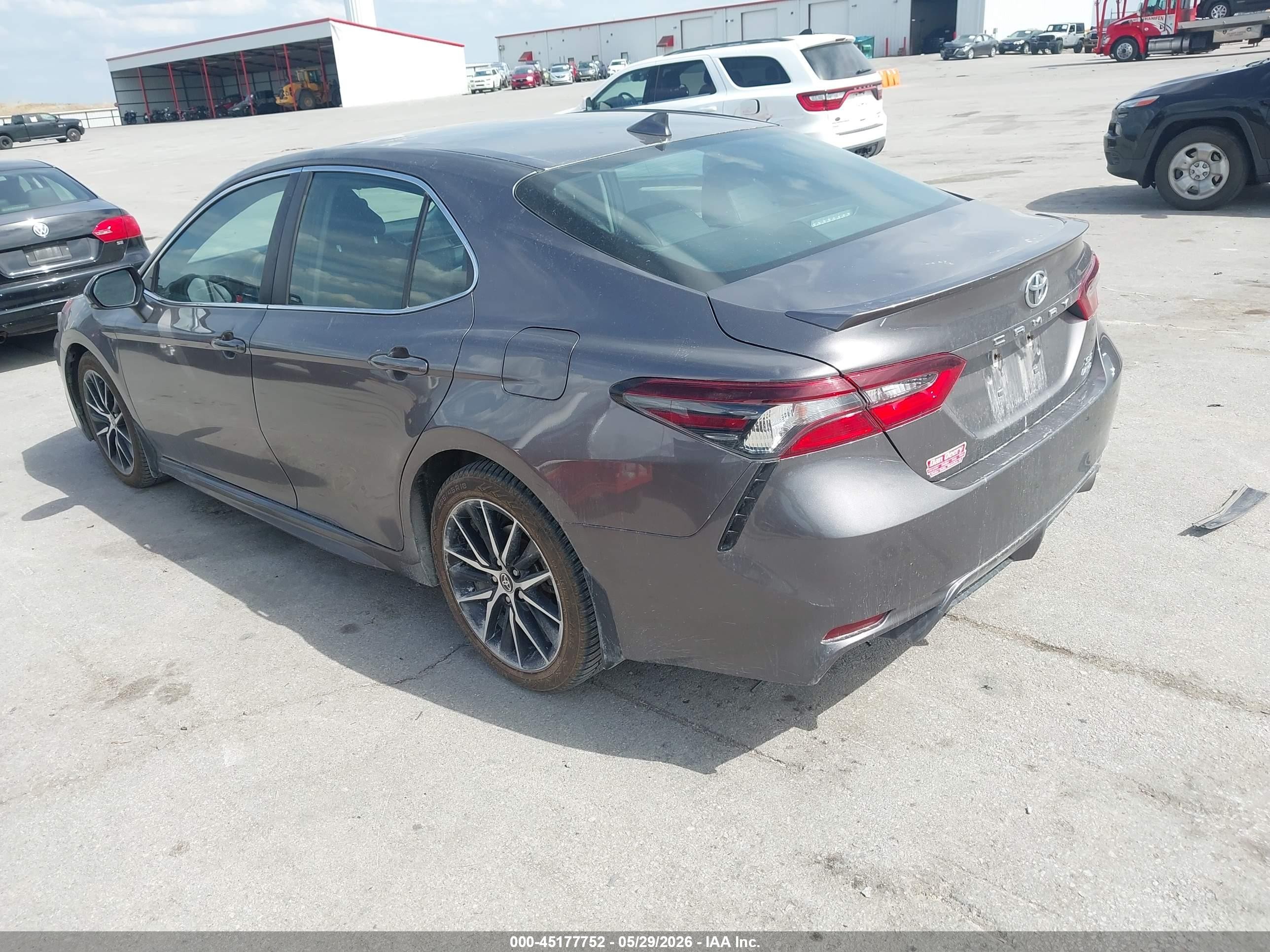 2021 Toyota Camry Se Awd Золотой vin: 4T1G11BK5MU035952