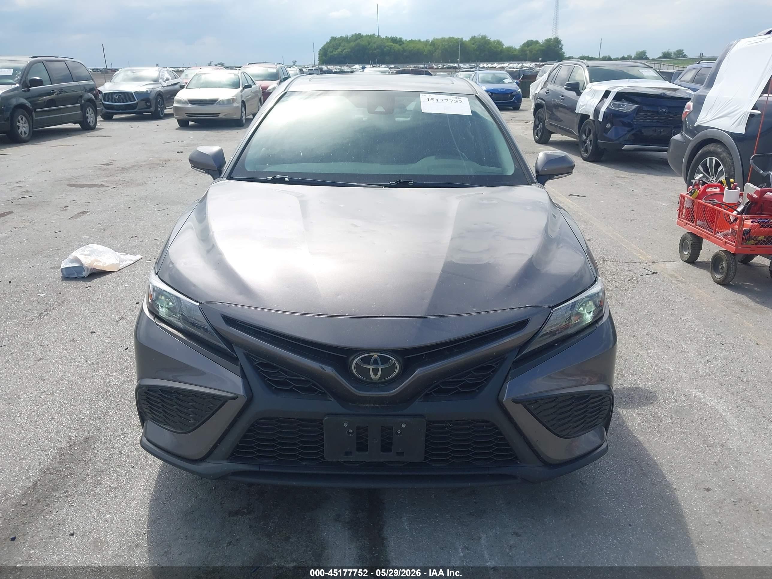 2021 Toyota Camry Se Awd Золотой vin: 4T1G11BK5MU035952