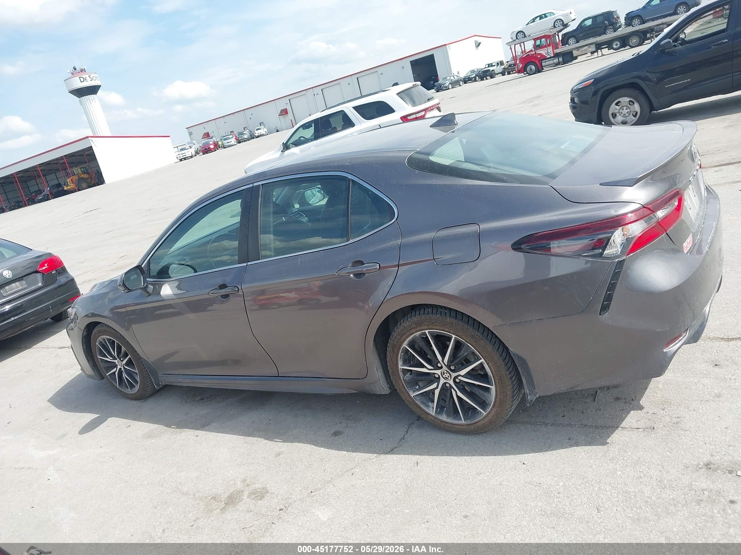 2021 Toyota Camry Se Awd Золотой vin: 4T1G11BK5MU035952