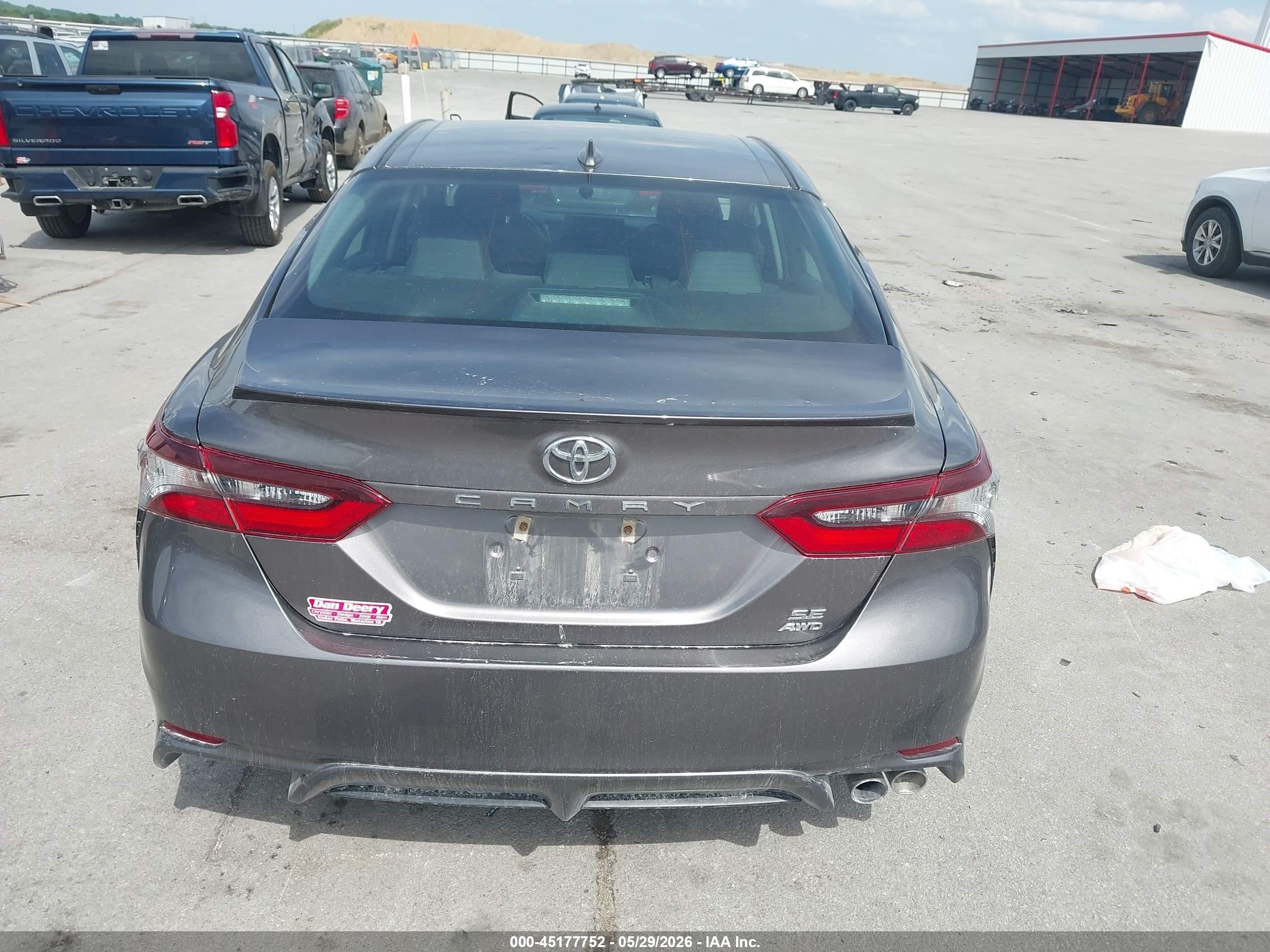 2021 Toyota Camry Se Awd Золотой vin: 4T1G11BK5MU035952