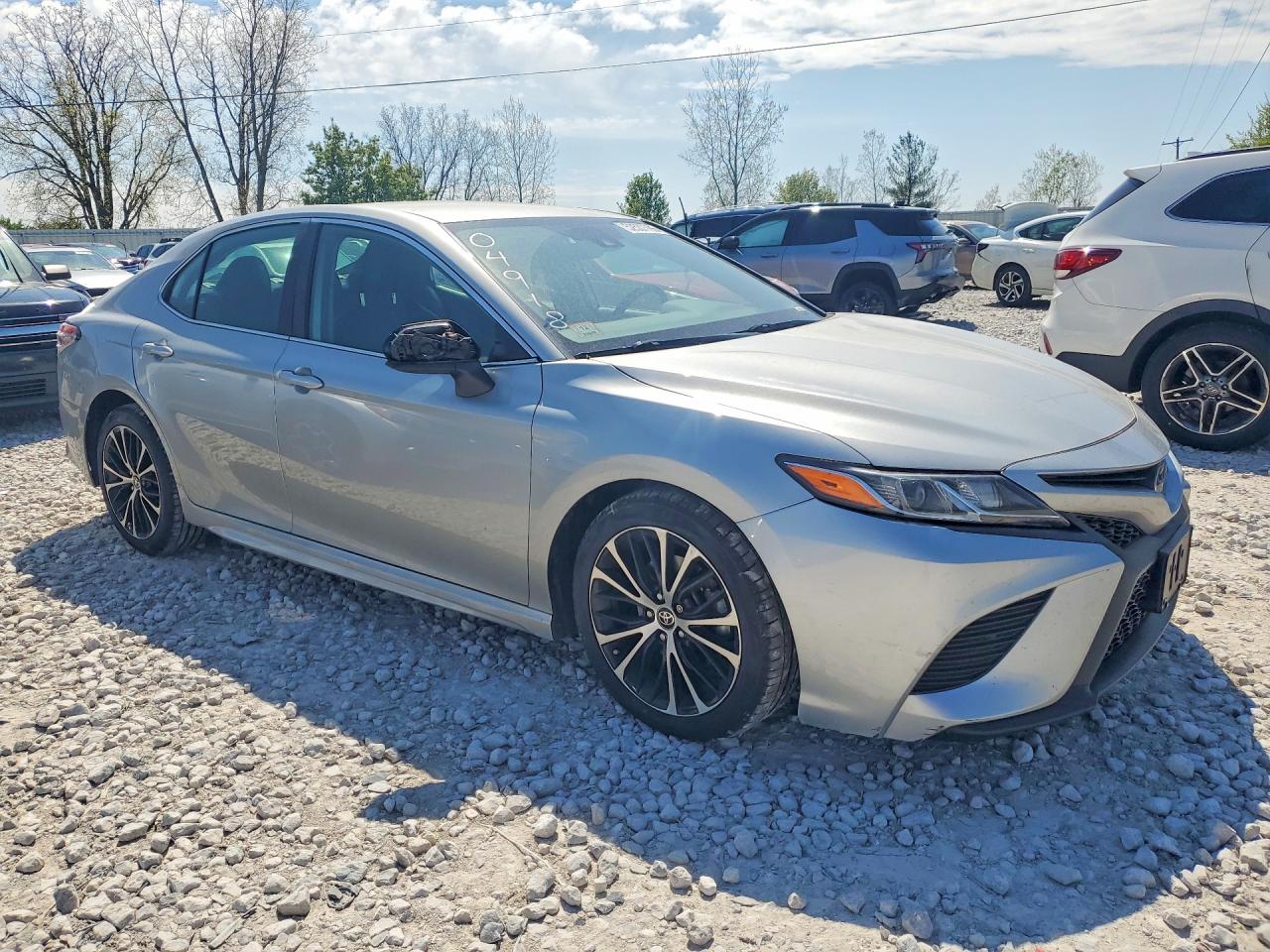 2020 Toyota Camry Se Silver vin: 4T1G11BK6LU004918