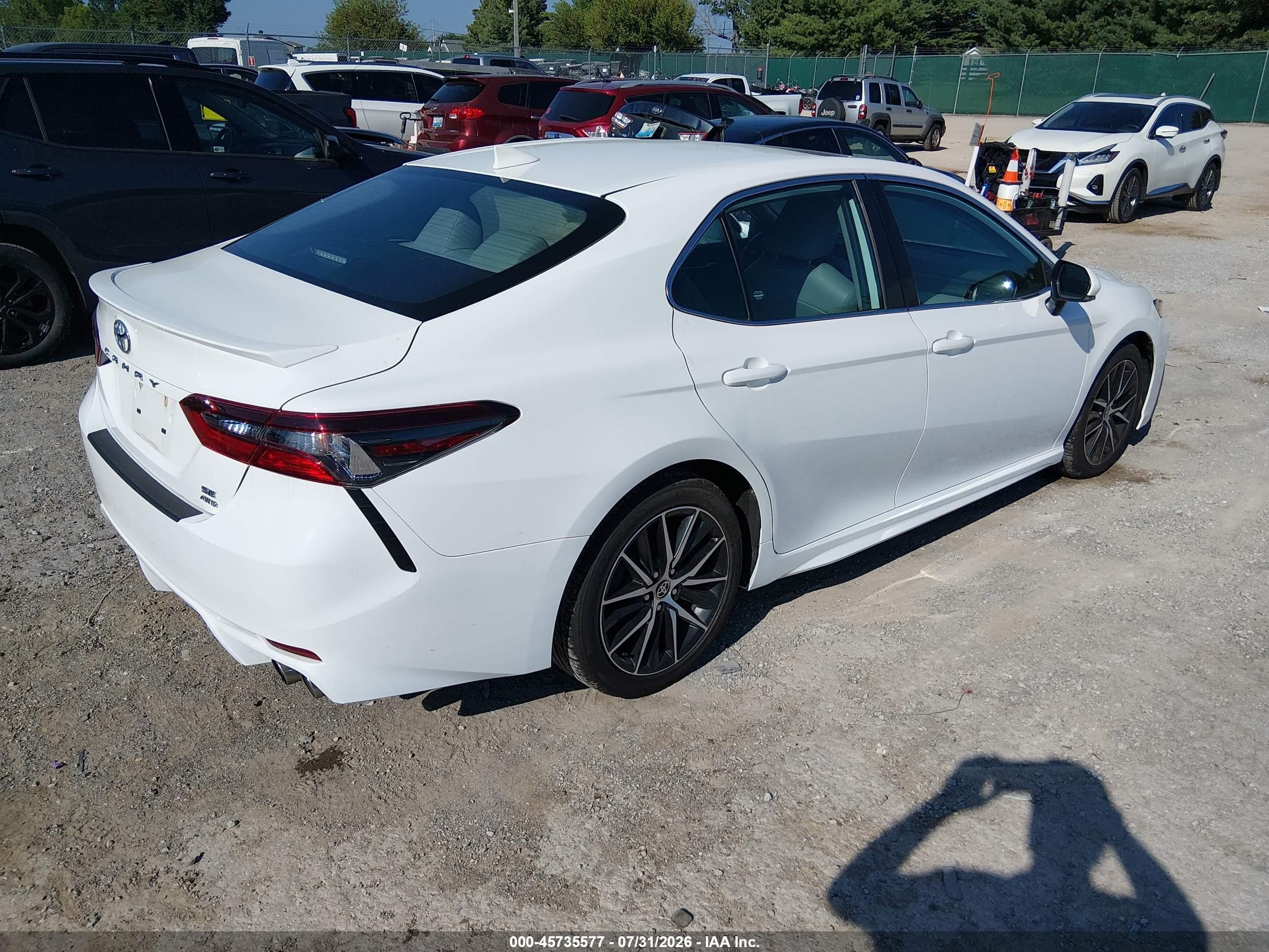2021 Toyota Camry Se Awd Белый vin: 4T1G11BK8MU040076