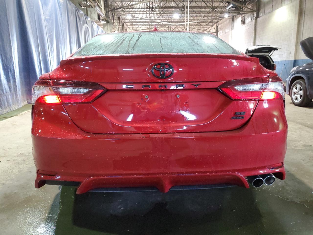 2021 Toyota Camry Se Red vin: 4T1G11BK9MU040099
