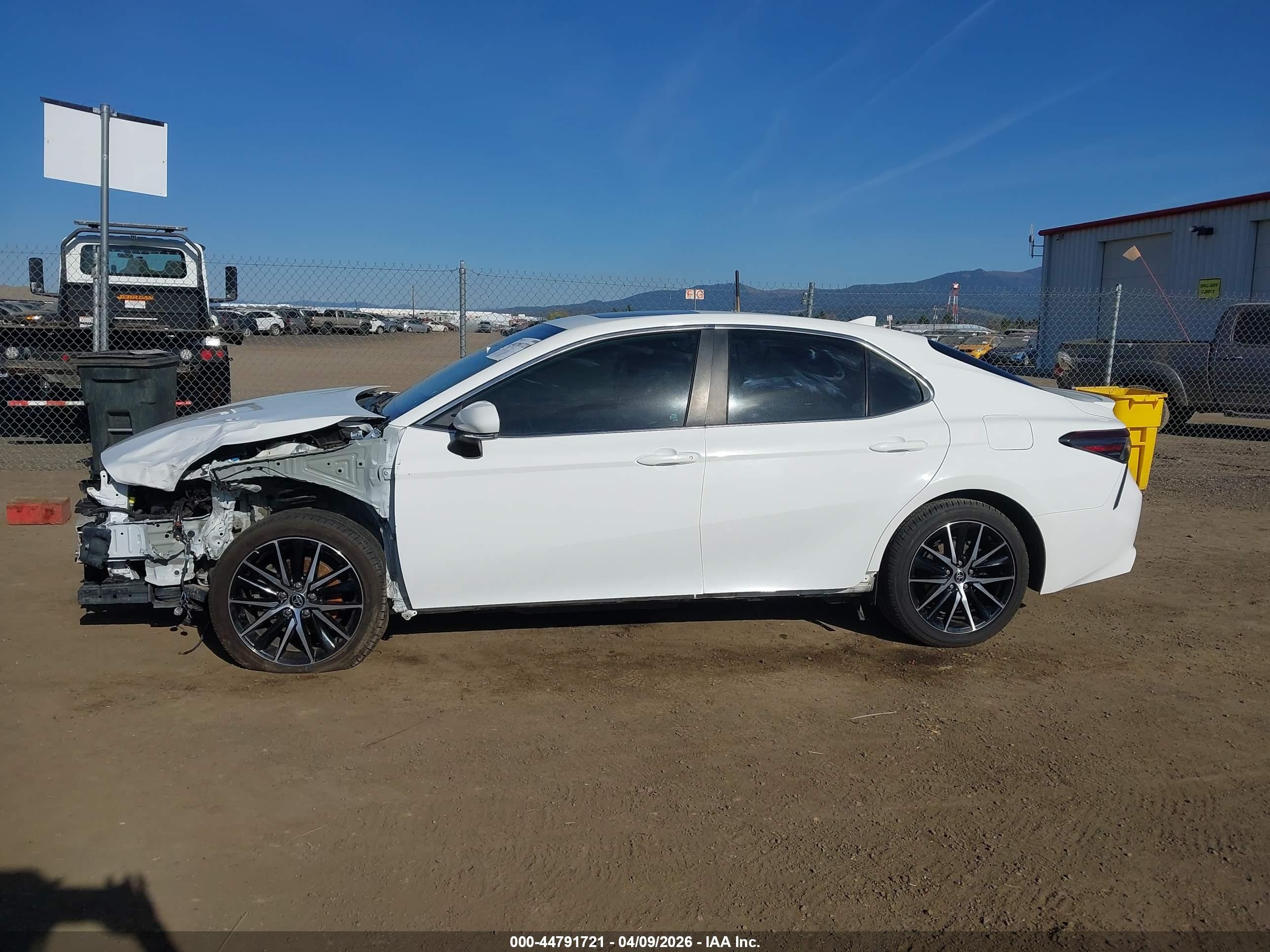 2021 Toyota Camry Se Awd White vin: 4T1G11BKXMU036952