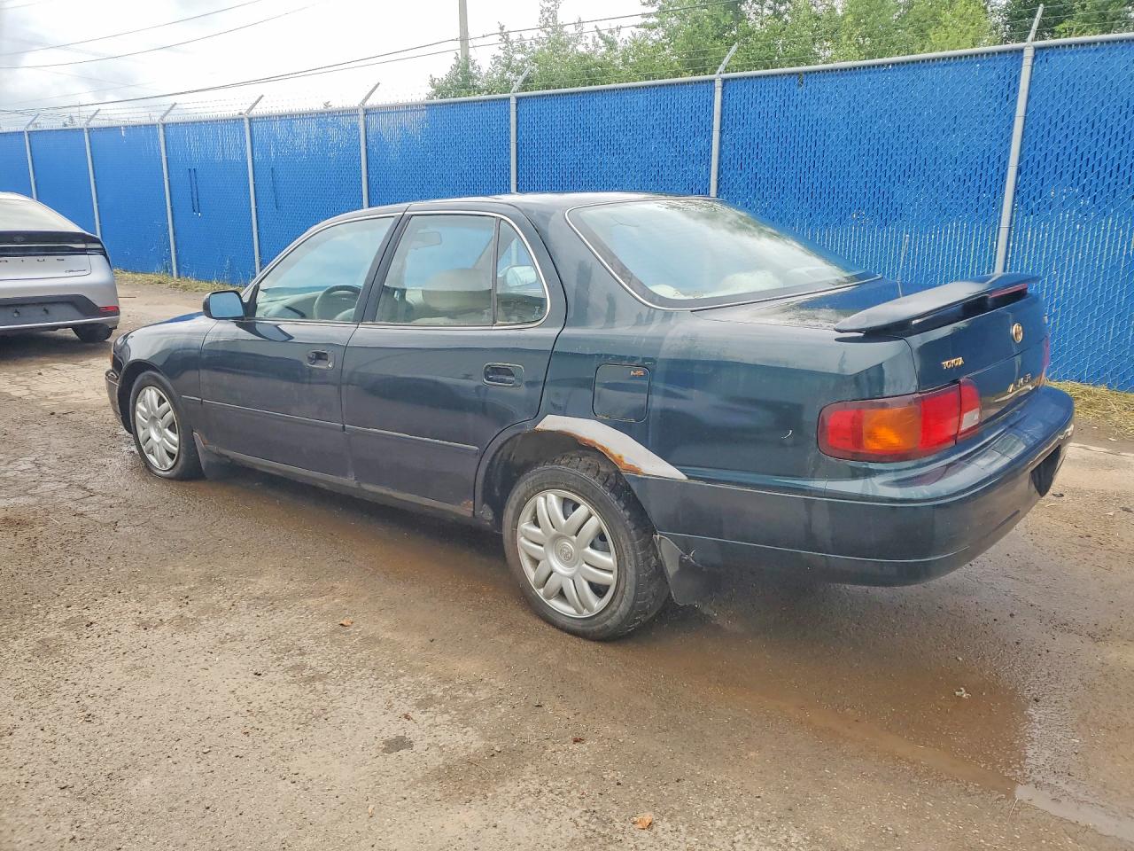 1995 Toyota Camry Le Green vin: 4T1GK12E9SU088044