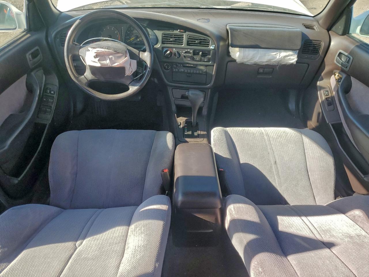 1995 Toyota Camry Le White vin: 4T1GK12EXSU097805