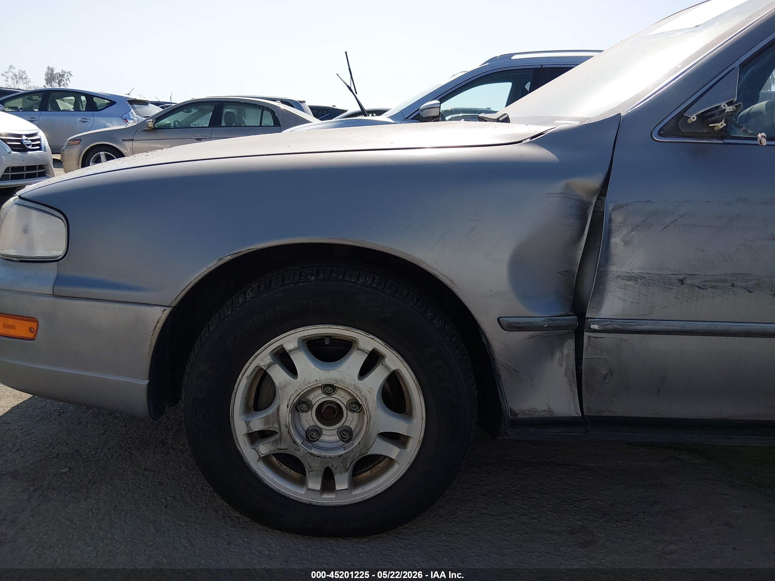 1994 Toyota Camry Xle Silver vin: 4T1GK13E3RU059955