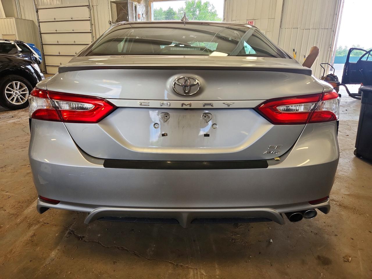 2020 Toyota Camry Se Silver vin: 4T1J11BK7LU004545