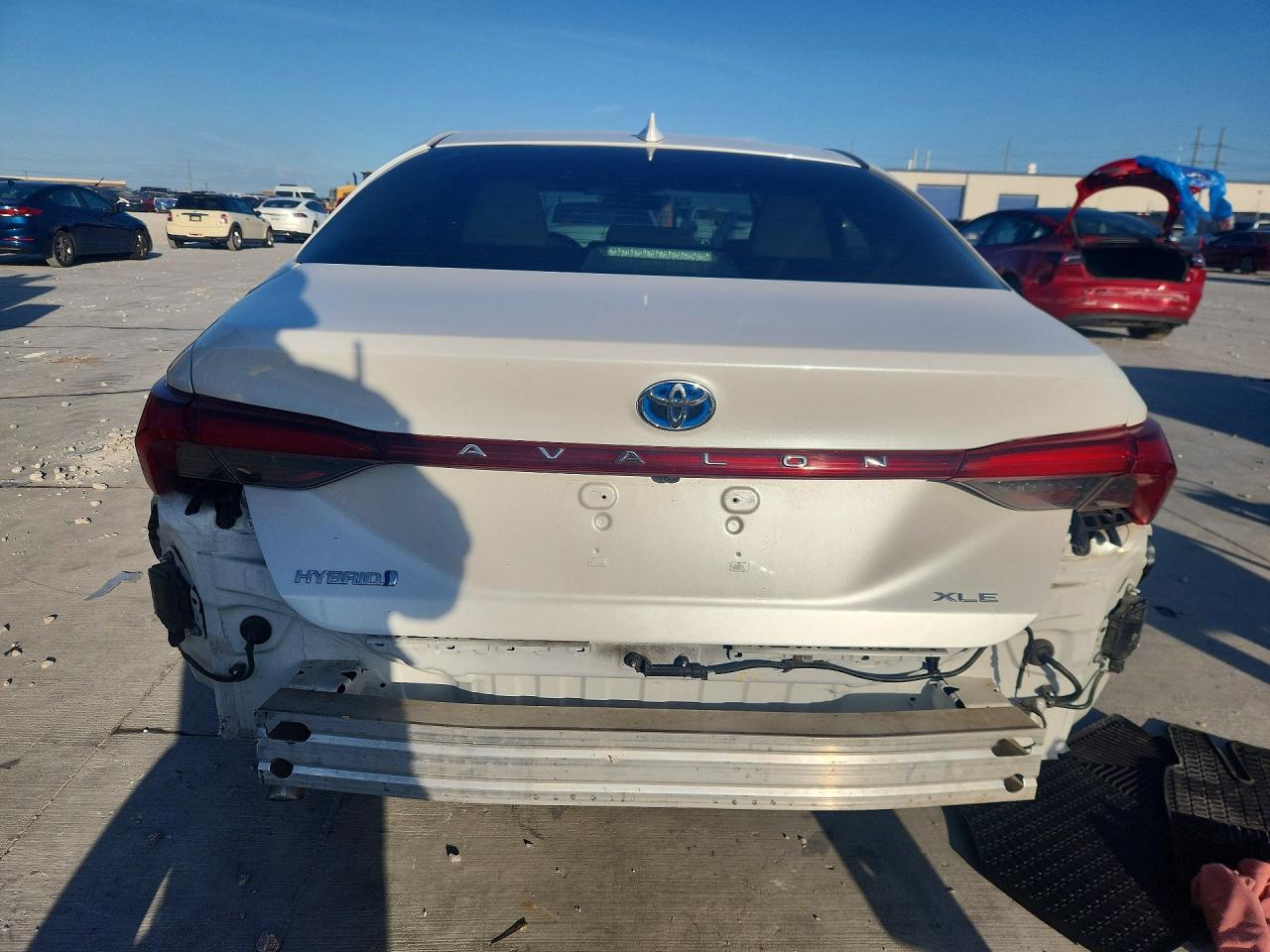 2021 Toyota Avalon Xle White vin: 4T1JA1AB0MU007838