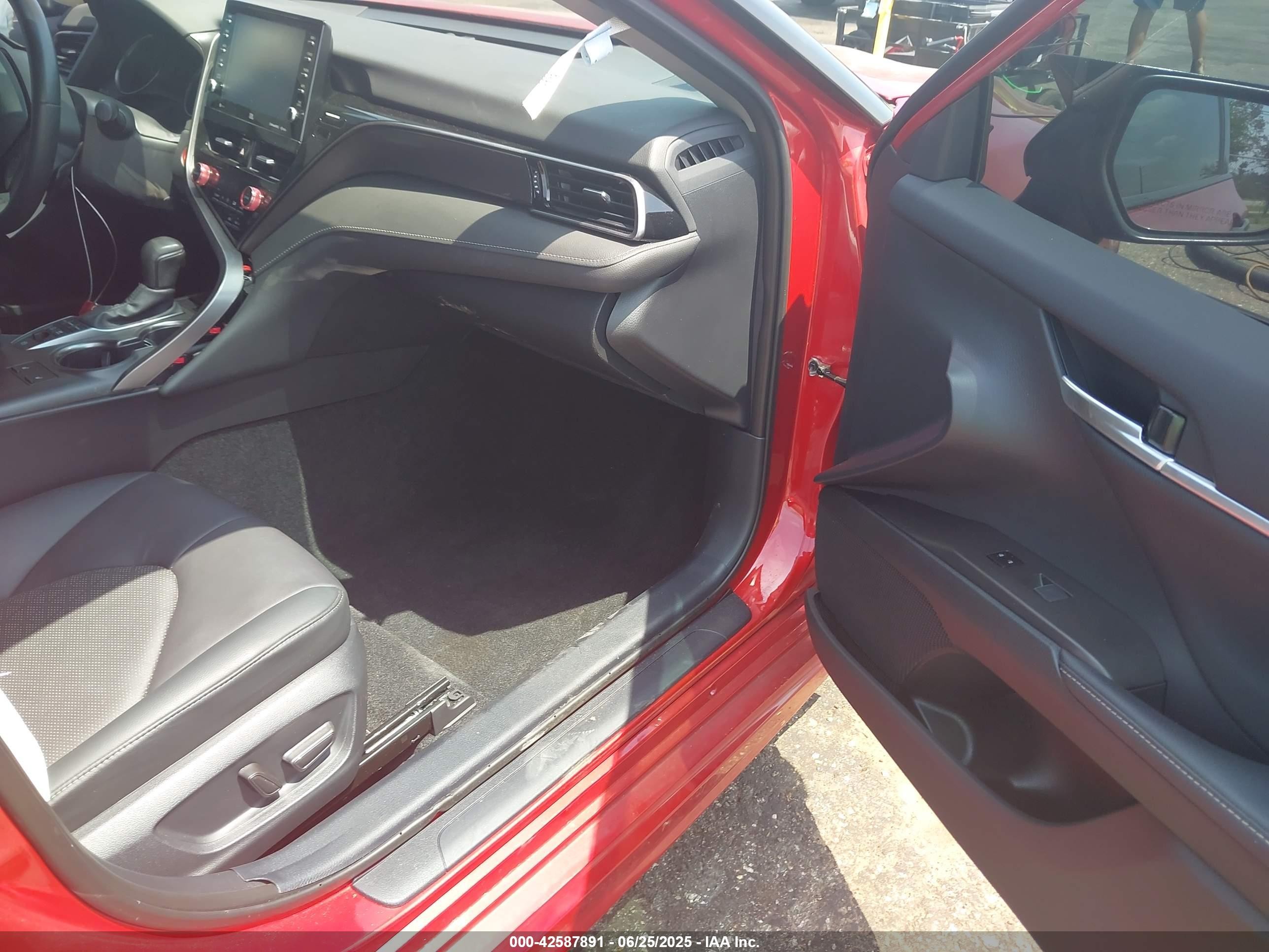 2024 Toyota Camry Hybrid Xse Red vin: 4T1K31AK8RU074323