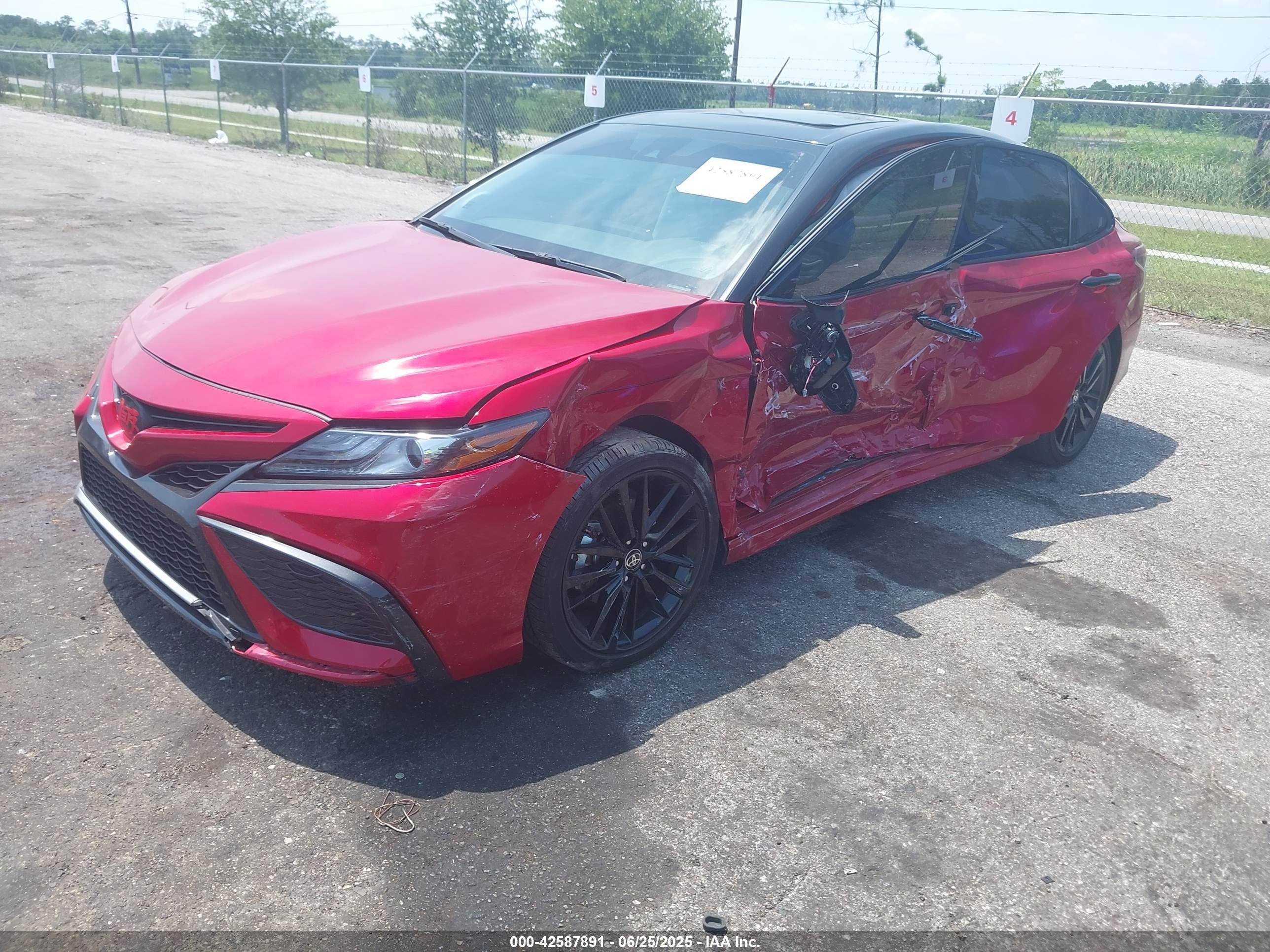 2024 Toyota Camry Hybrid Xse Red vin: 4T1K31AK8RU074323