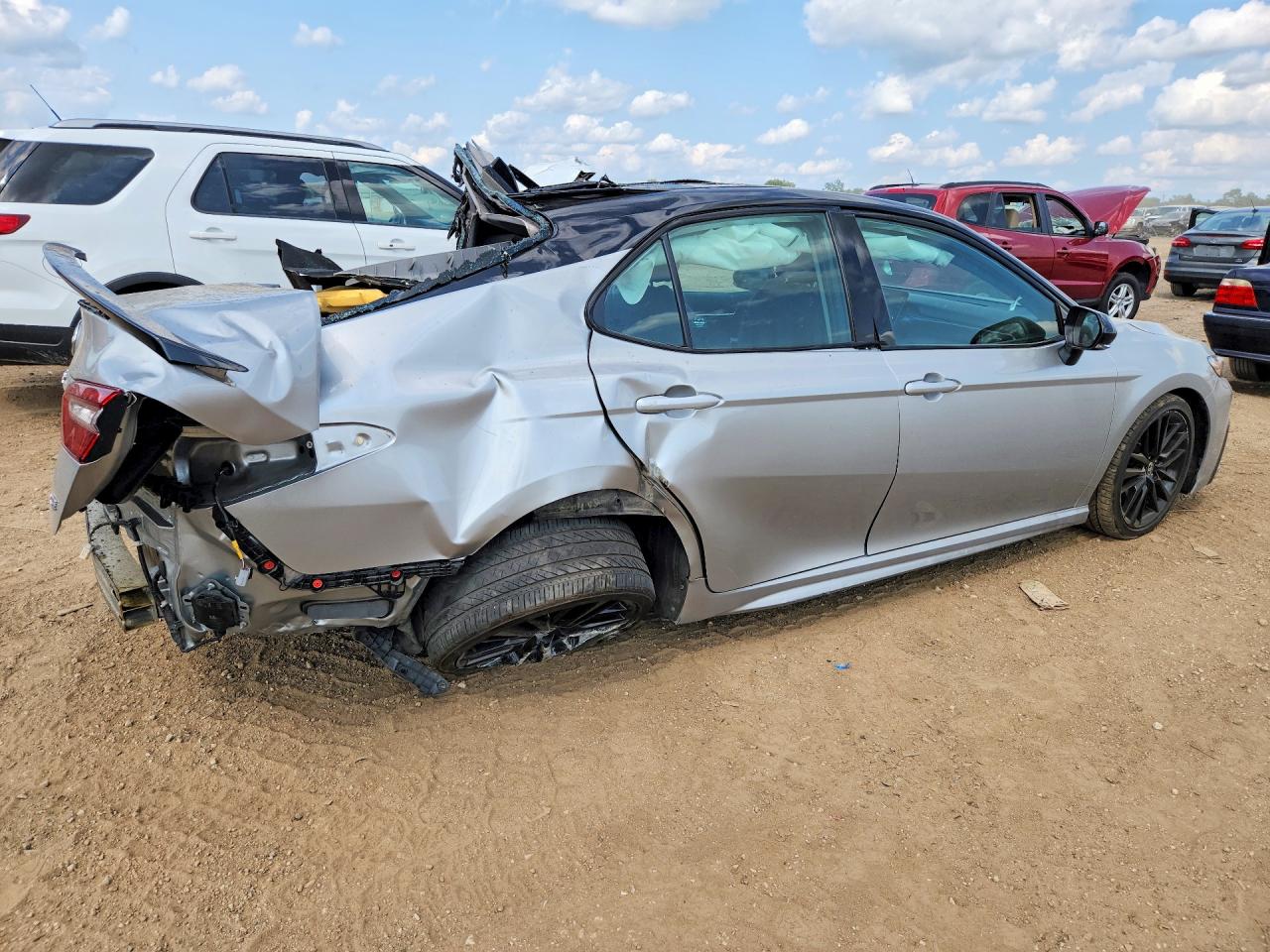 2021 Toyota Camry Xse Серебряный vin: 4T1K61AK9MU442301