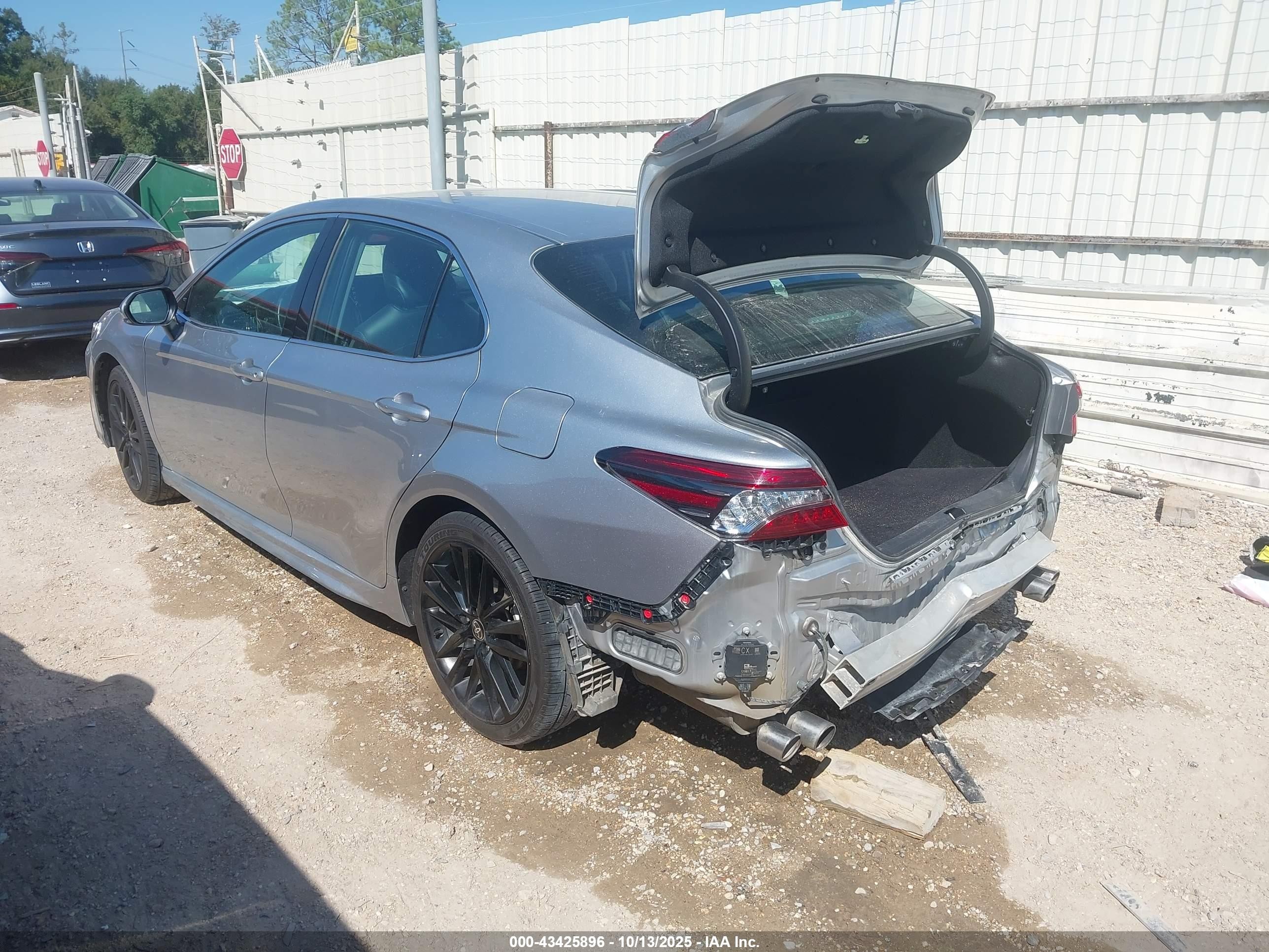 2023 Toyota Camry Xse Серебряный vin: 4T1K61AKXPU721261
