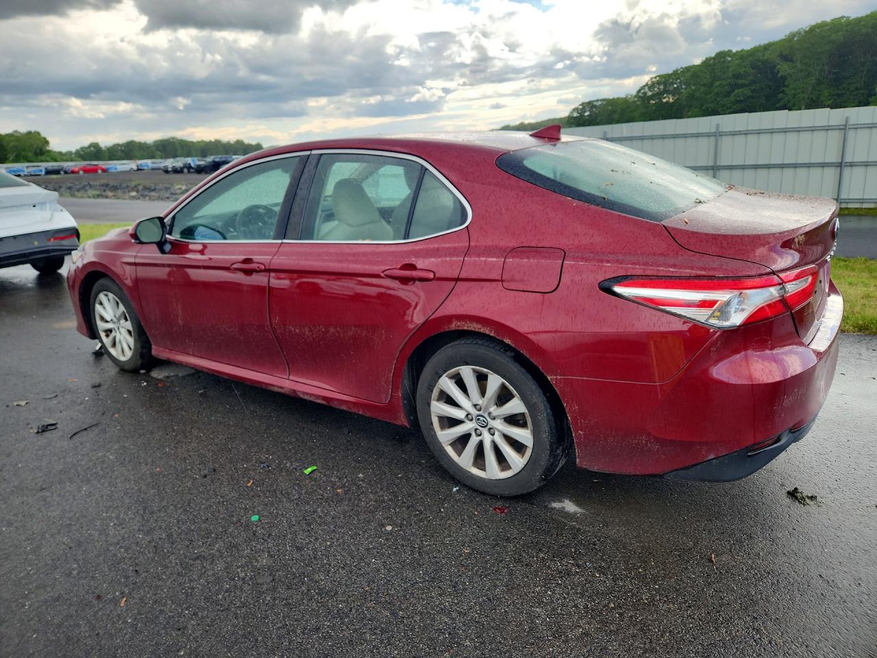 2020 Toyota Camry Le Темно-бордовый vin: 4T1L11AK7LU308243