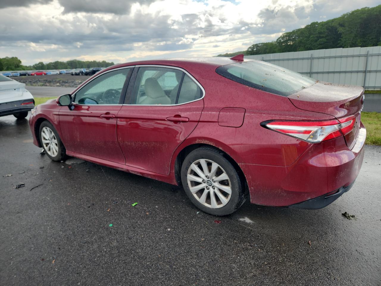 2020 Toyota Camry Le Темно-бордовый vin: 4T1L11AK7LU308243 Damage: Left Rear Door, Dent(S) W/ Paint Dmg, > 12 Inches