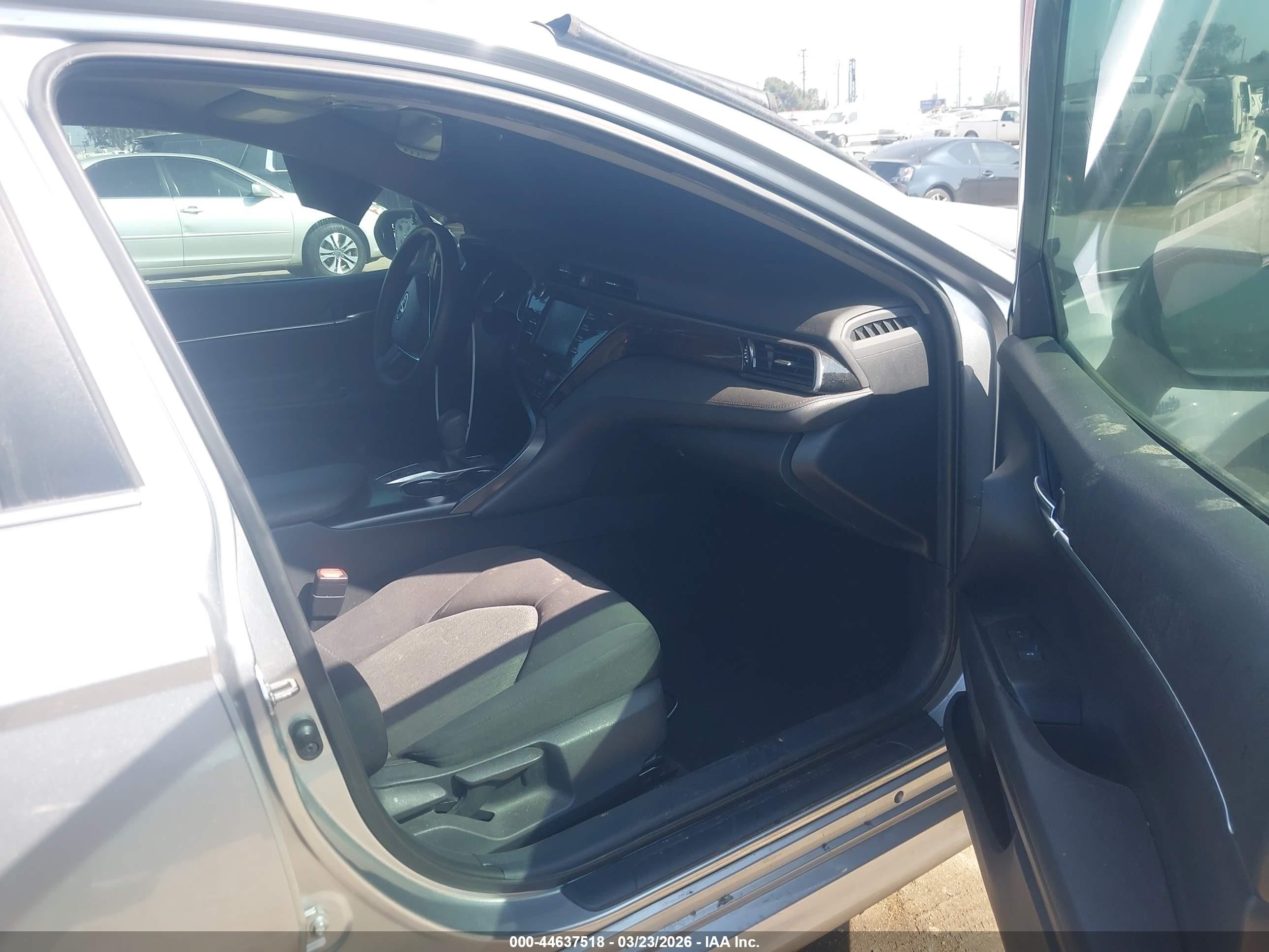 2020 Toyota Camry Le Hybrid Серебряный vin: 4T1L31AK9LU536285