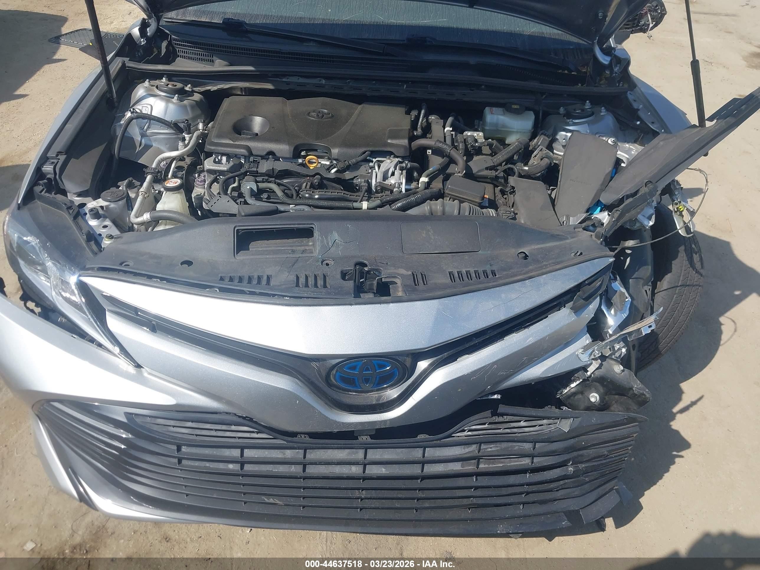 2020 Toyota Camry Le Hybrid Серебряный vin: 4T1L31AK9LU536285